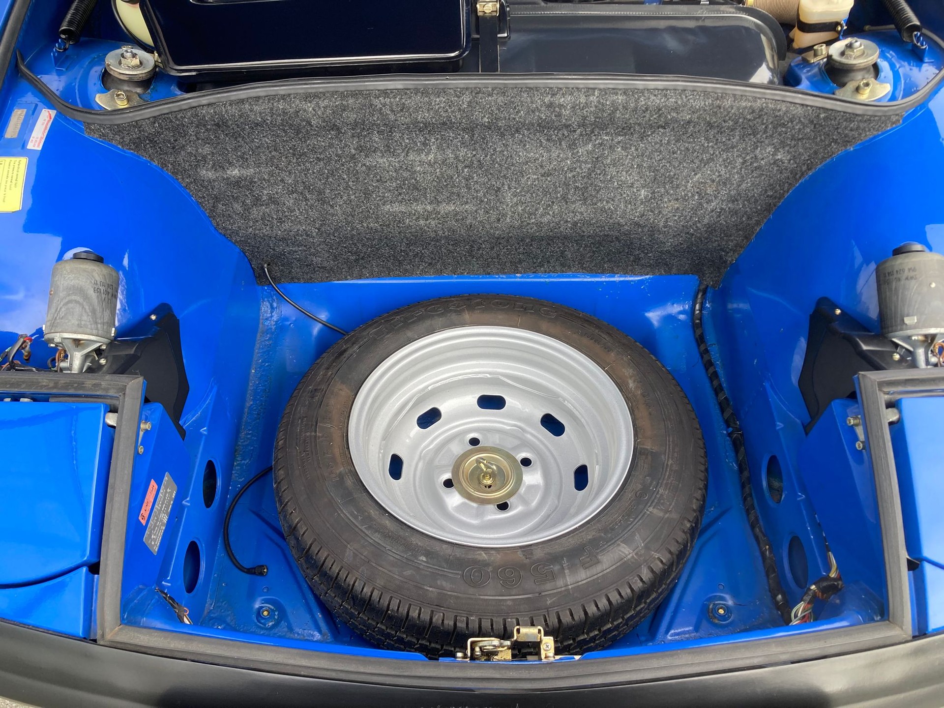 PORSCHE 914-image-26