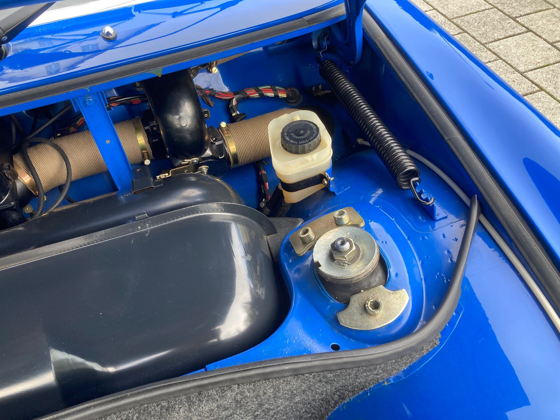 PORSCHE 914-image-27