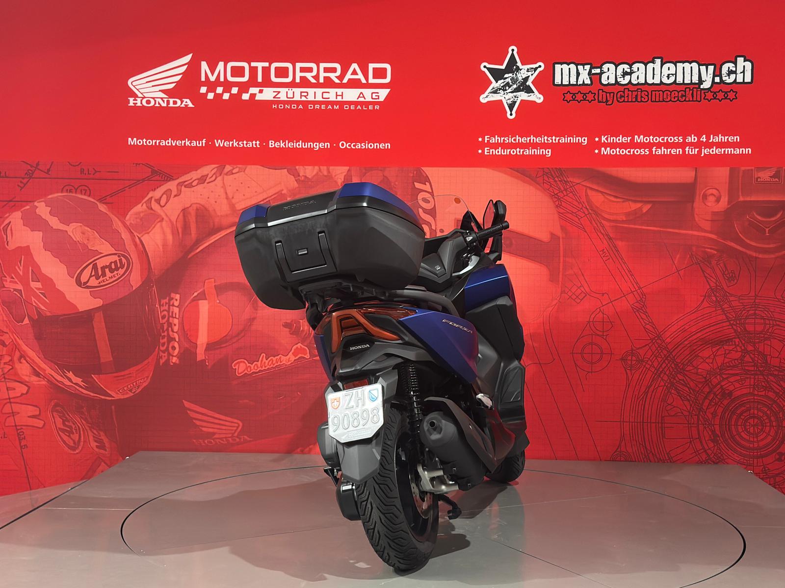 HONDA Nss 125 Forza Smart TopBox *DEMO-BIKE*-image-5
