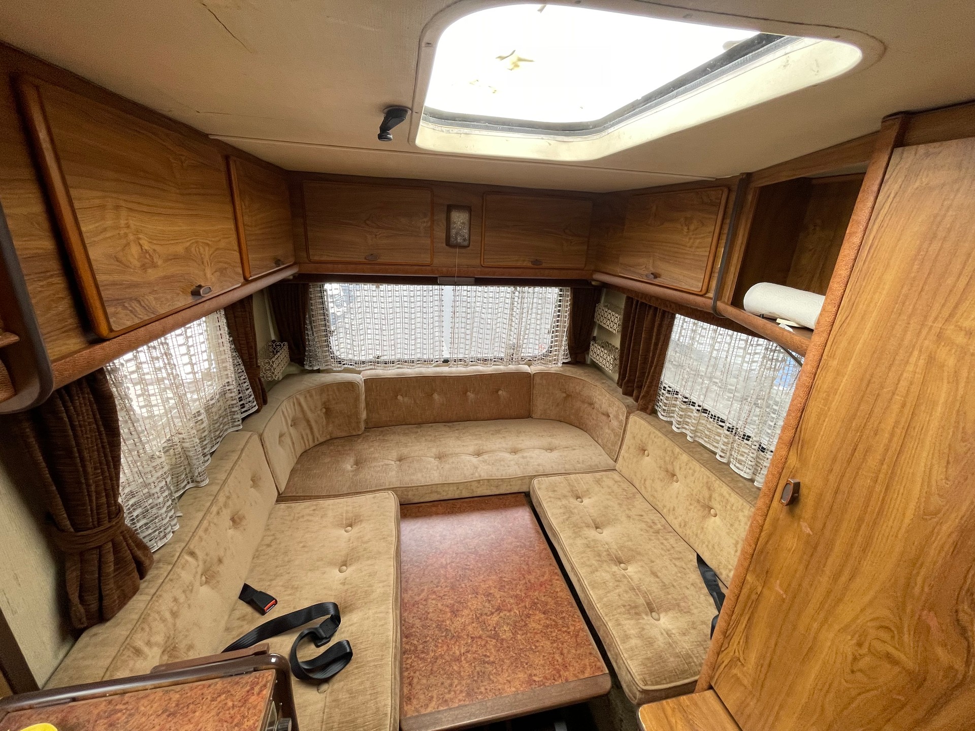 MERCEDES-BENZ Hymer-image-4