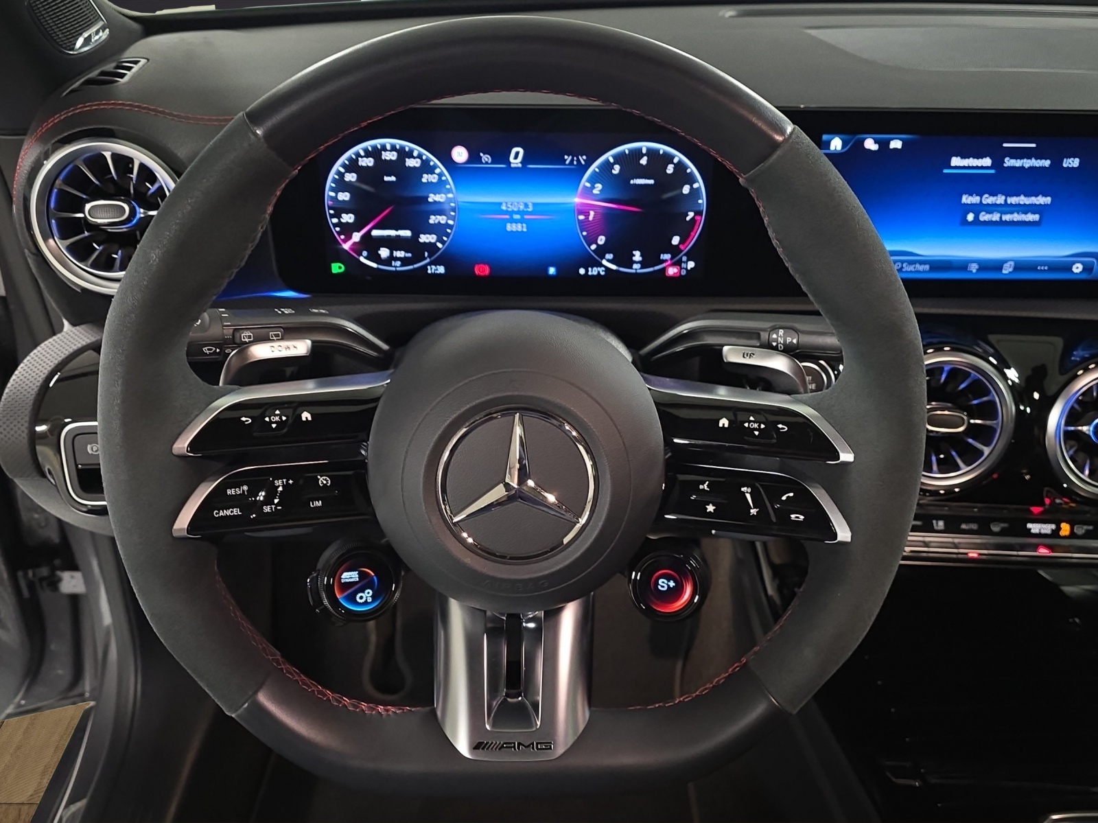 MERCEDES-BENZ CLA Shooting Brake 45 S AMG 4Matic 8G-DCT-image-10