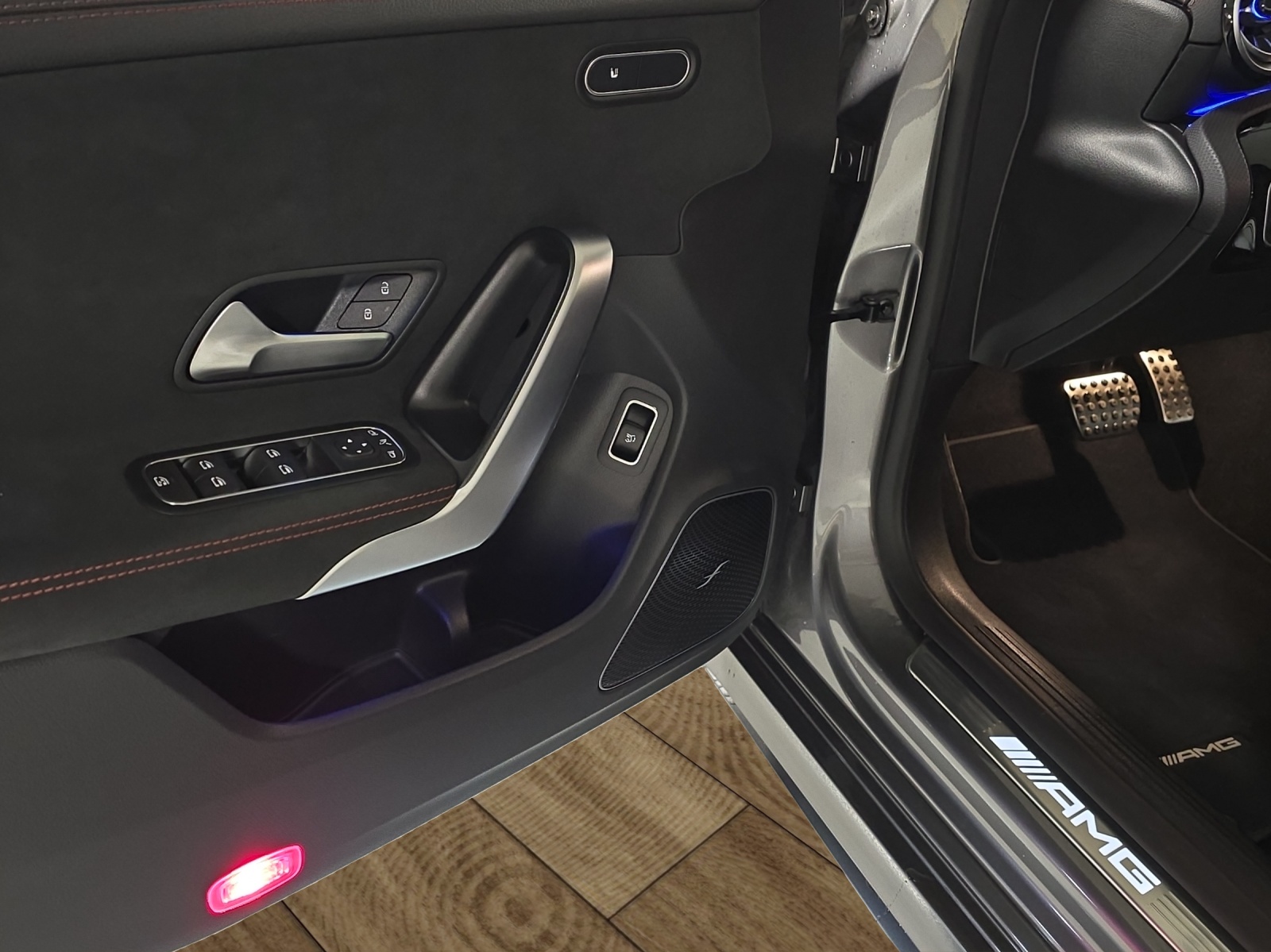 MERCEDES-BENZ CLA Shooting Brake 45 S AMG 4Matic 8G-DCT-image-19