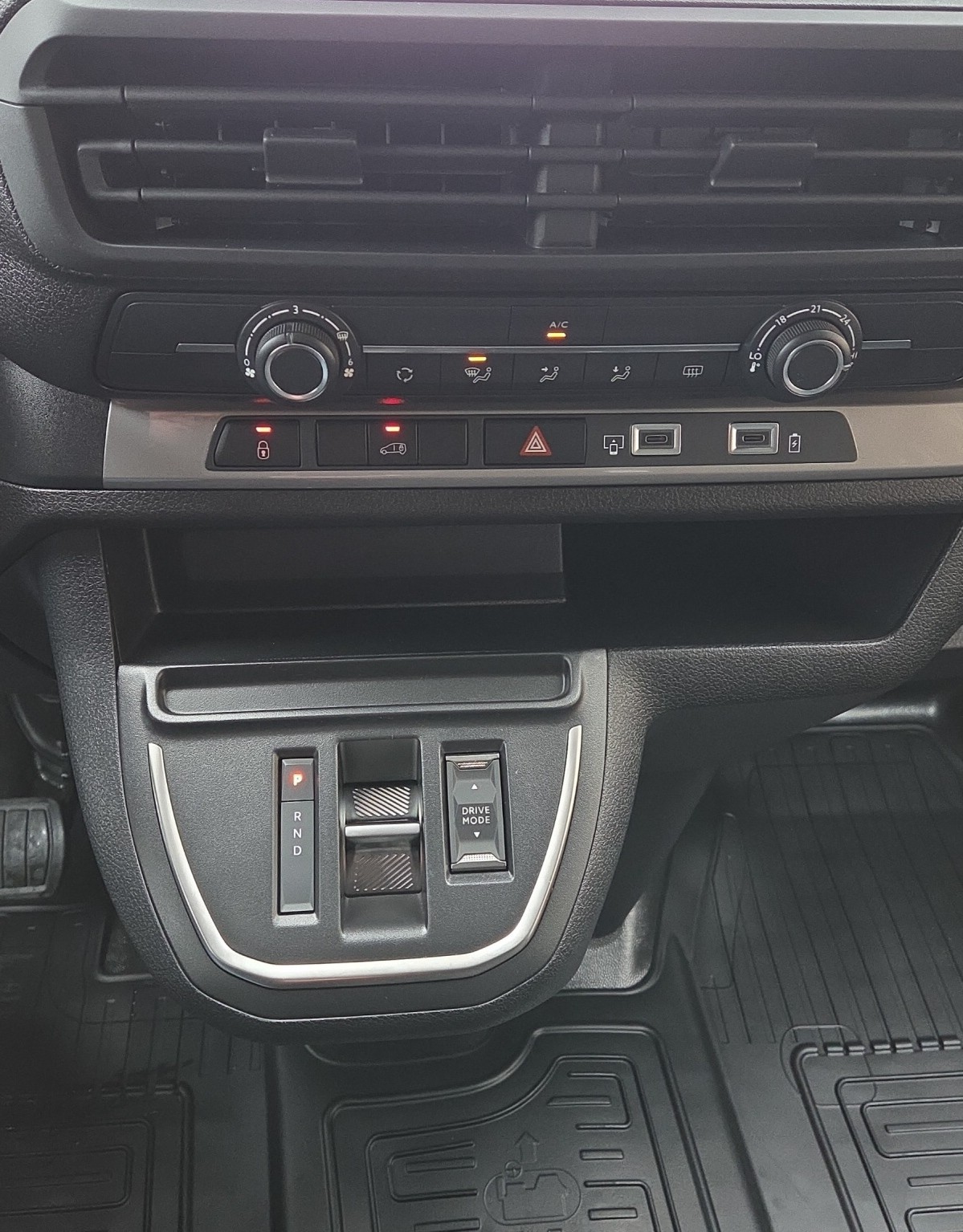 TOYOTA Proace 2.2D Panel Van Long Advanced Automat-image-15