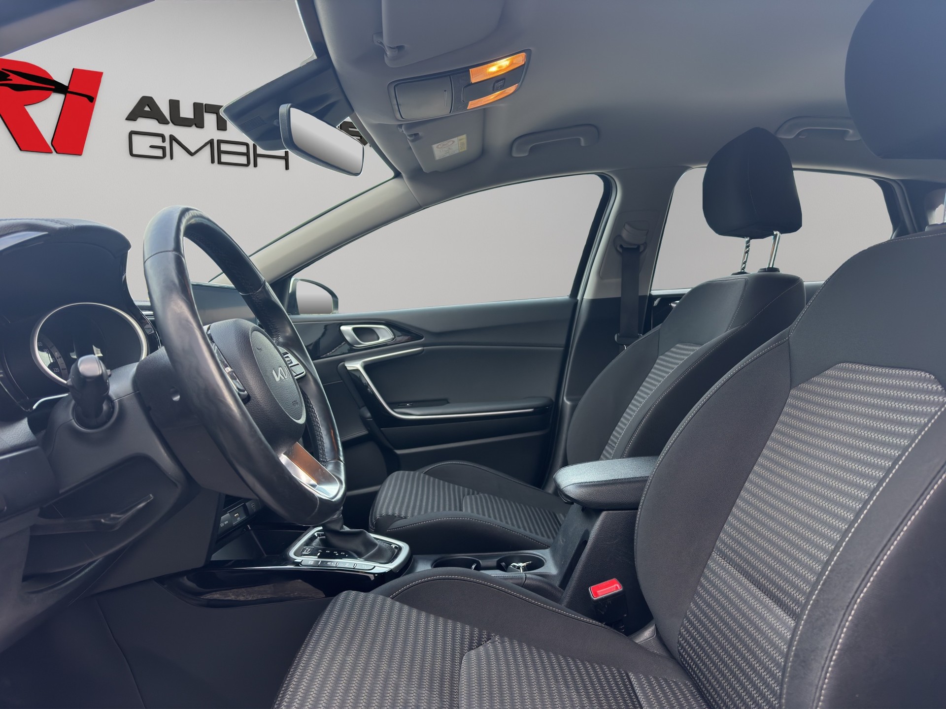 KIA Ceed 1.5 T-GDi MHEV GT Line DCT-image-8