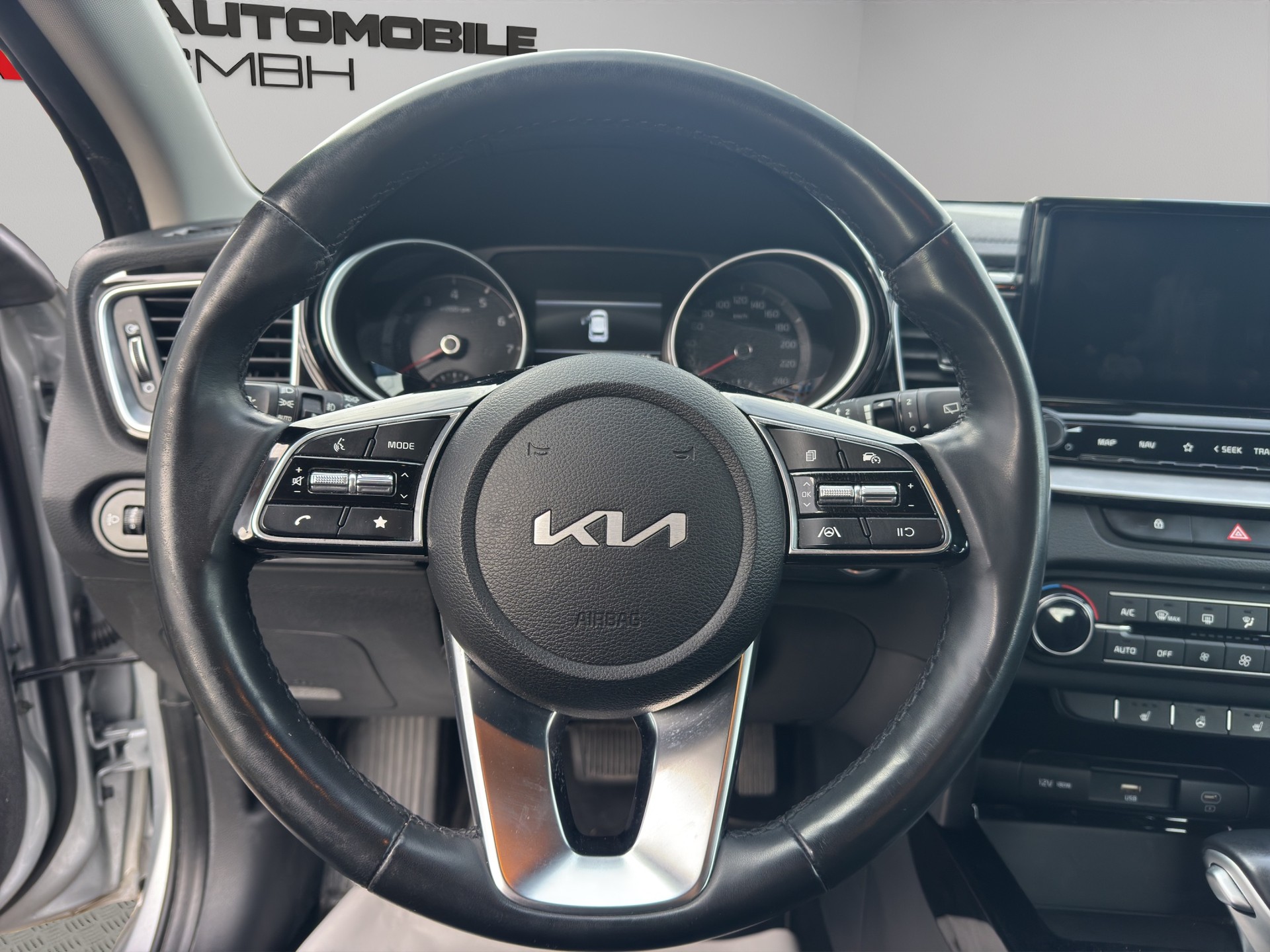 KIA Ceed 1.5 T-GDi MHEV GT Line DCT-image-10