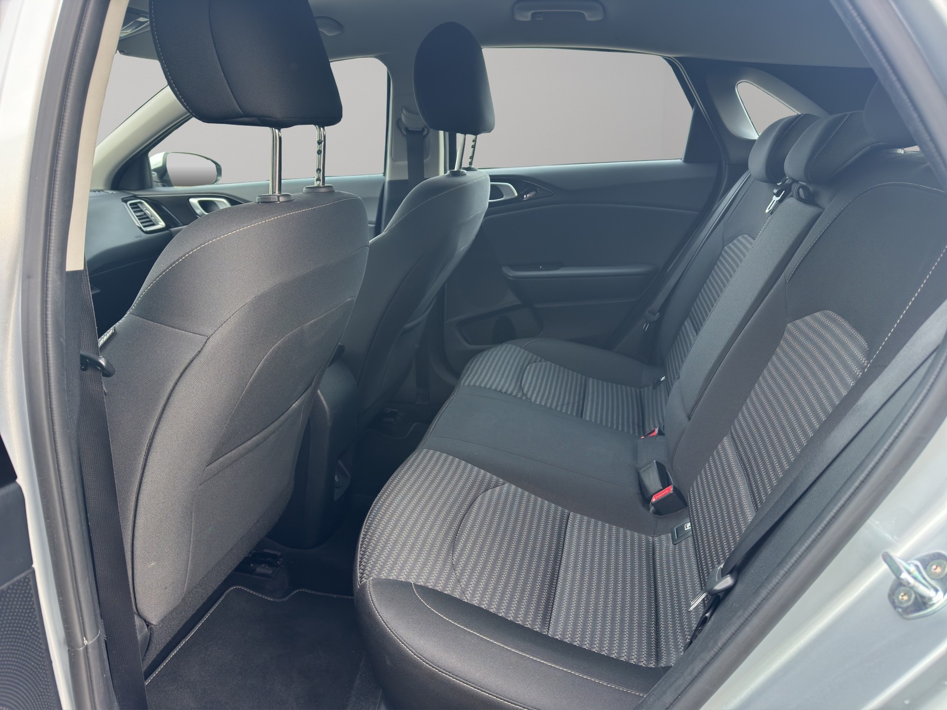 KIA Ceed 1.5 T-GDi MHEV GT Line DCT-image-11