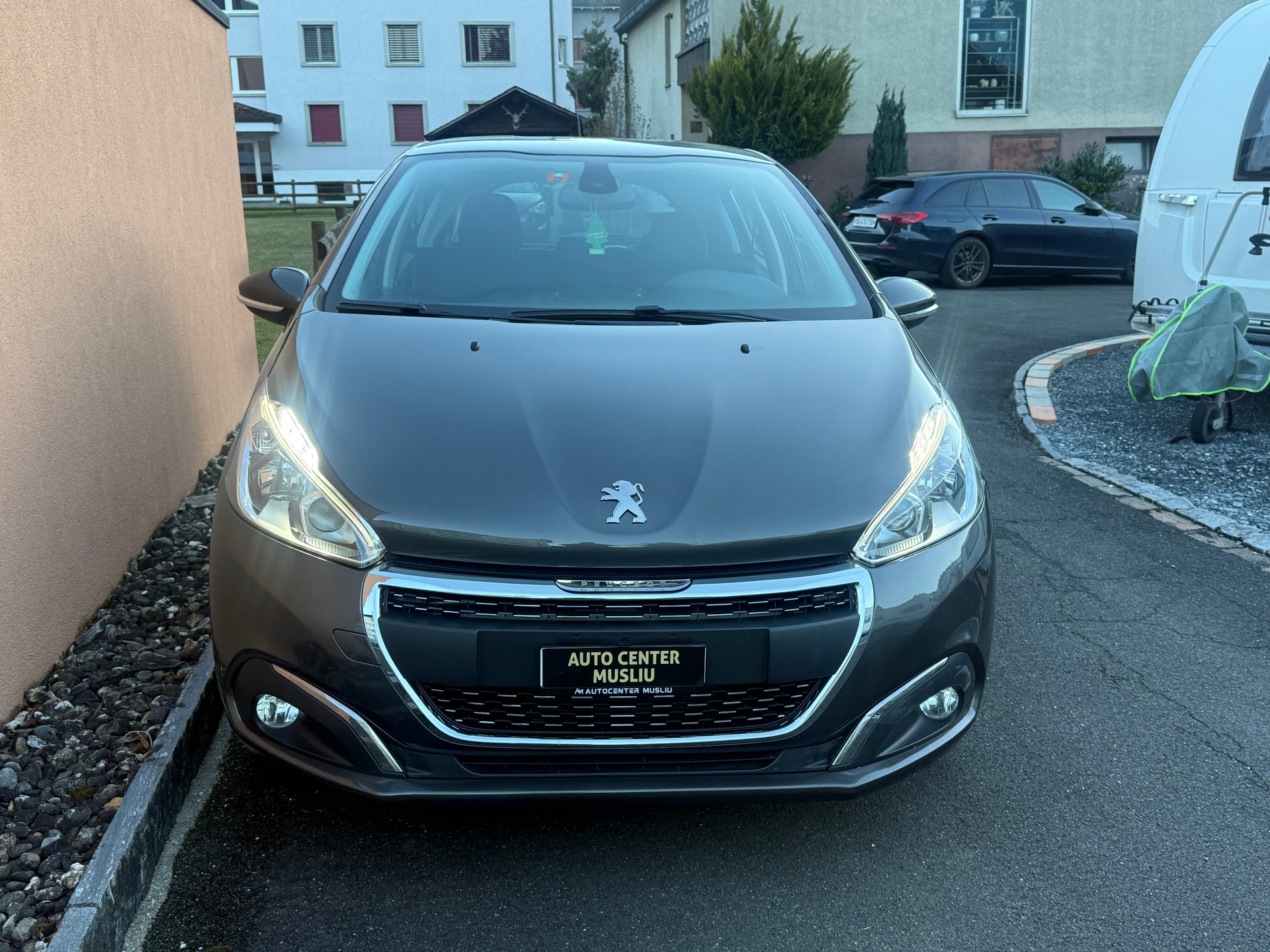 PEUGEOT 208 1.2 PureTech Style