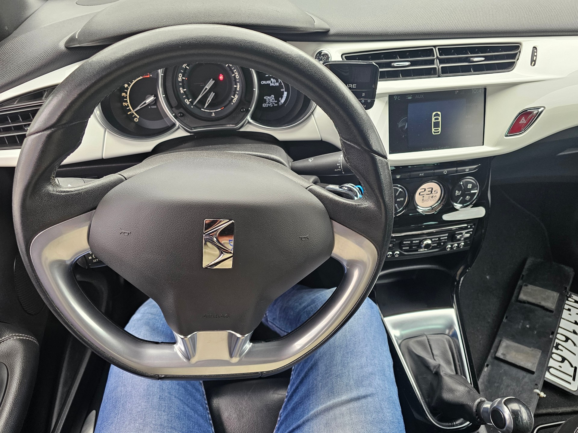 DS AUTOMOBILES DS3 1.6 VTi Faubourg Addict-image-12