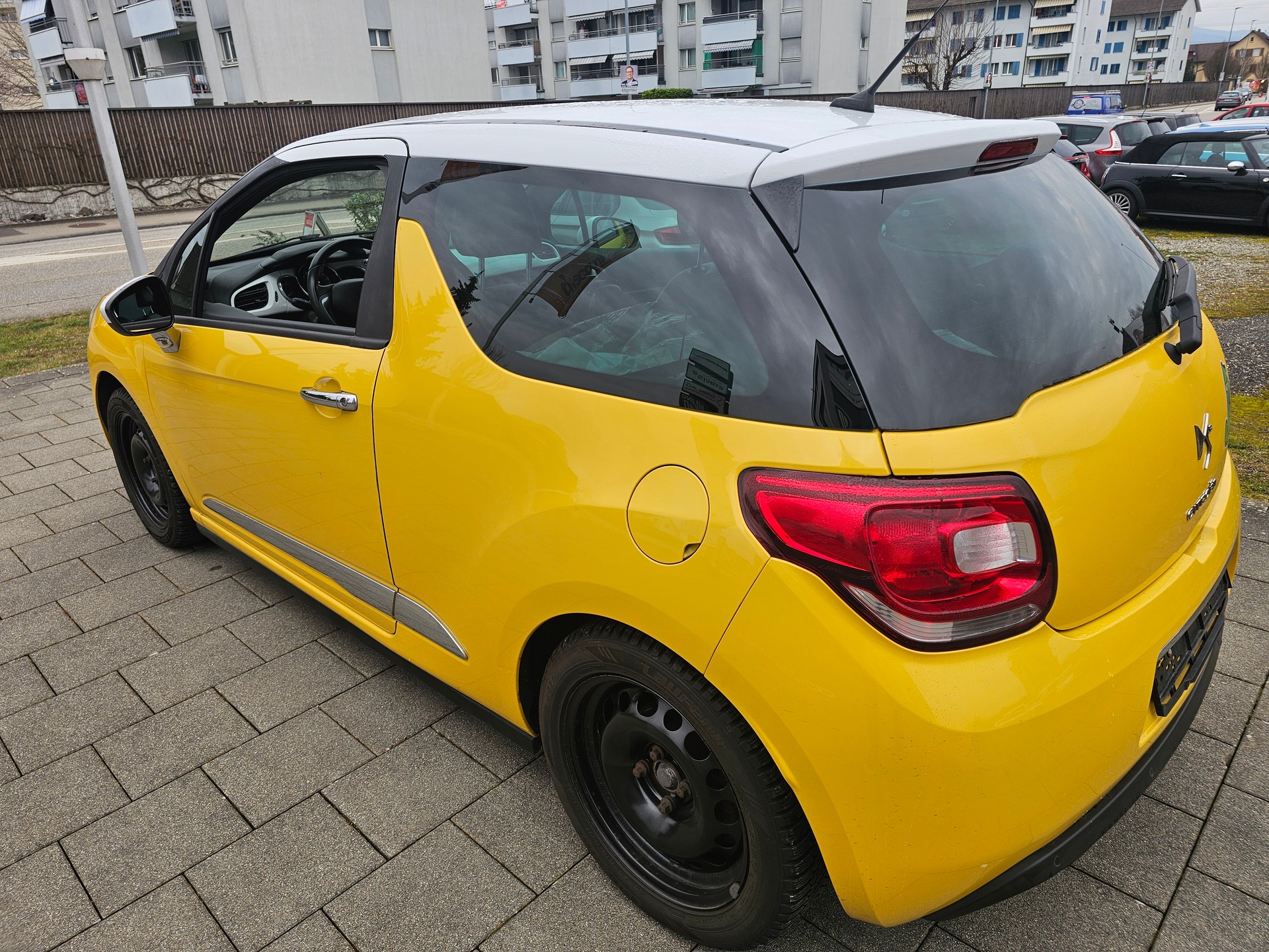 DS AUTOMOBILES DS3 1.6 VTi Faubourg Addict-image-3