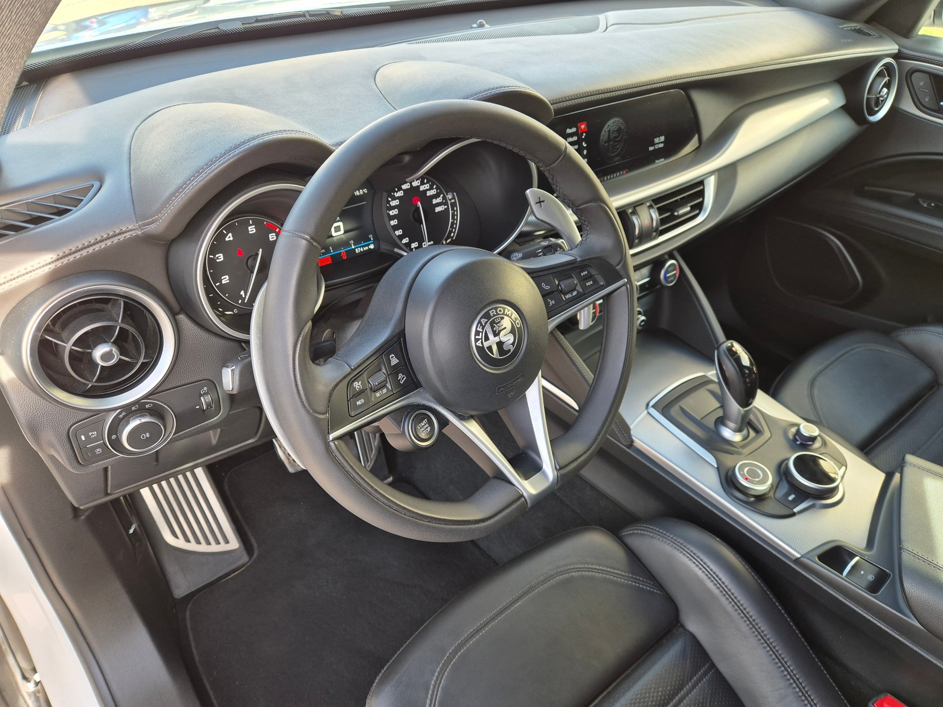 ALFA ROMEO Stelvio 2.0 Sport Q4 Automatic-image-10