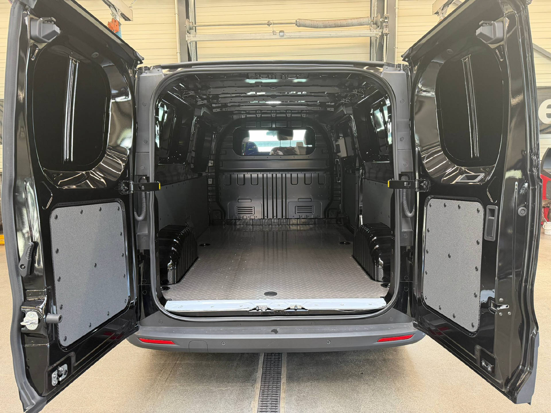 MAXUS Deliver 7 Kaw. L2H1 2.0 TD Base-image-6