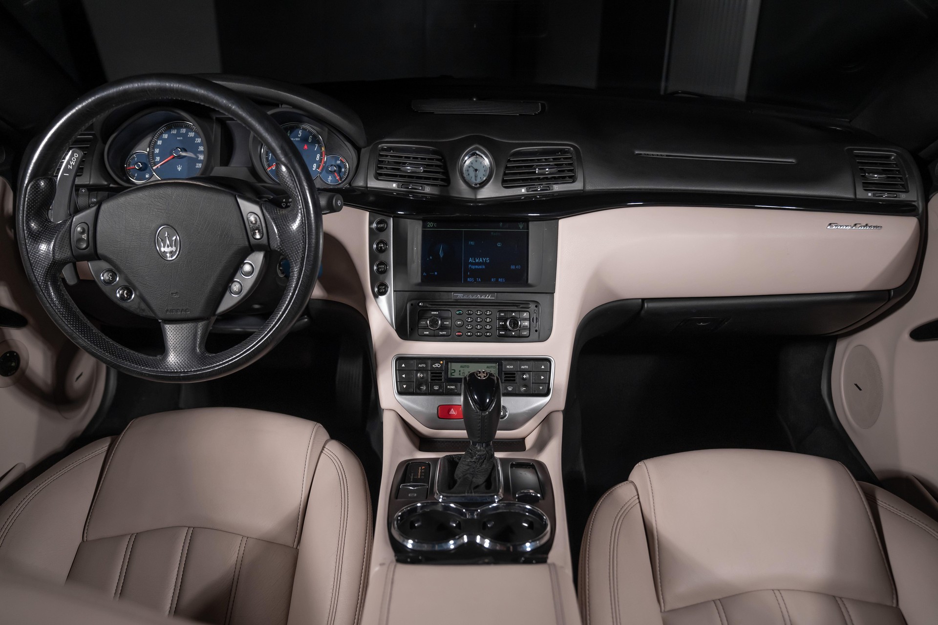 MASERATI Gran Cabrio 4.7 V8-image-18