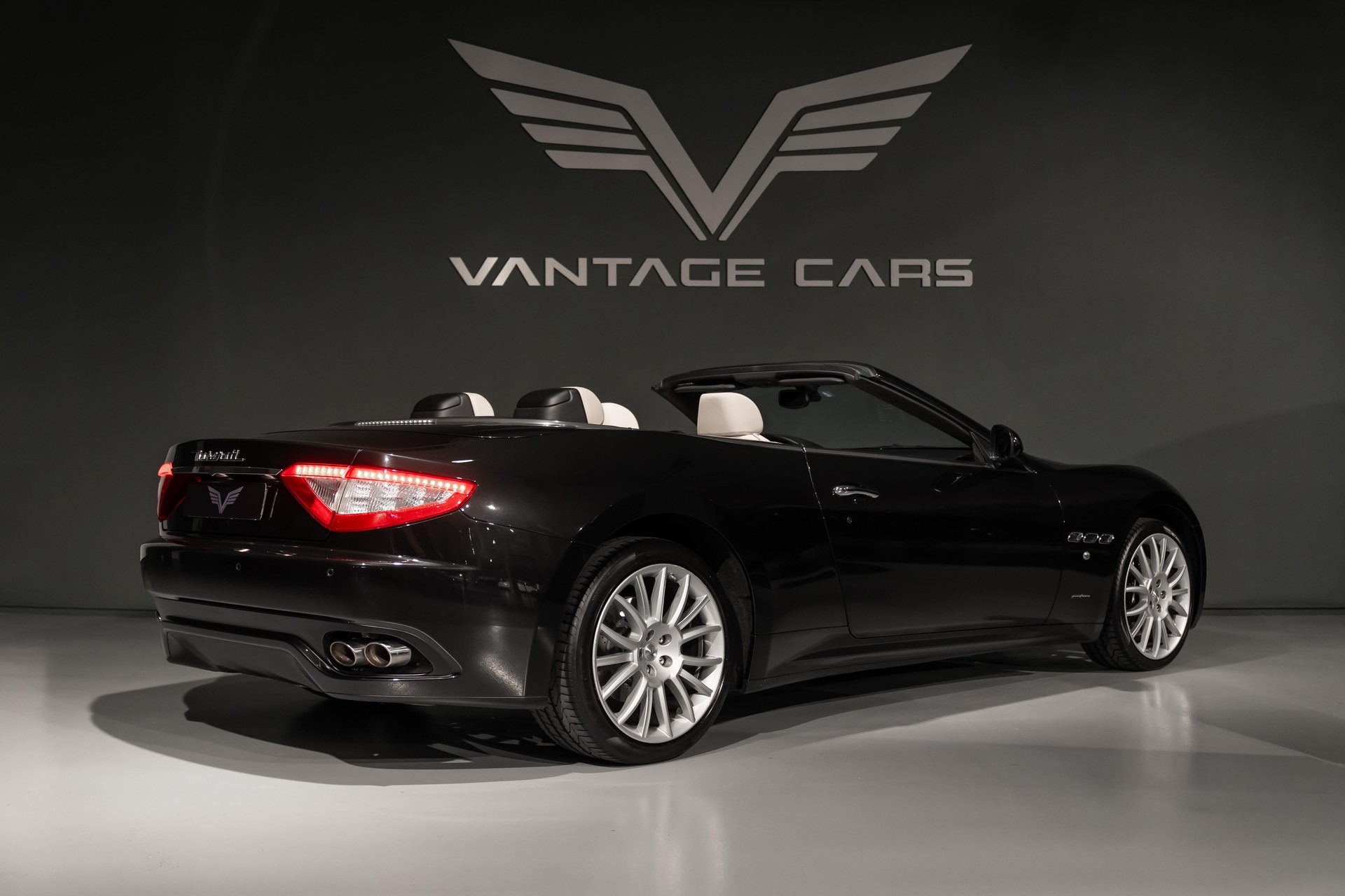 MASERATI Gran Cabrio 4.7 V8-image-4