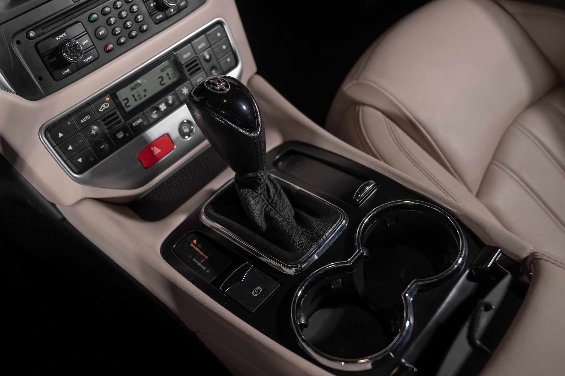 MASERATI Gran Cabrio 4.7 V8-image-27
