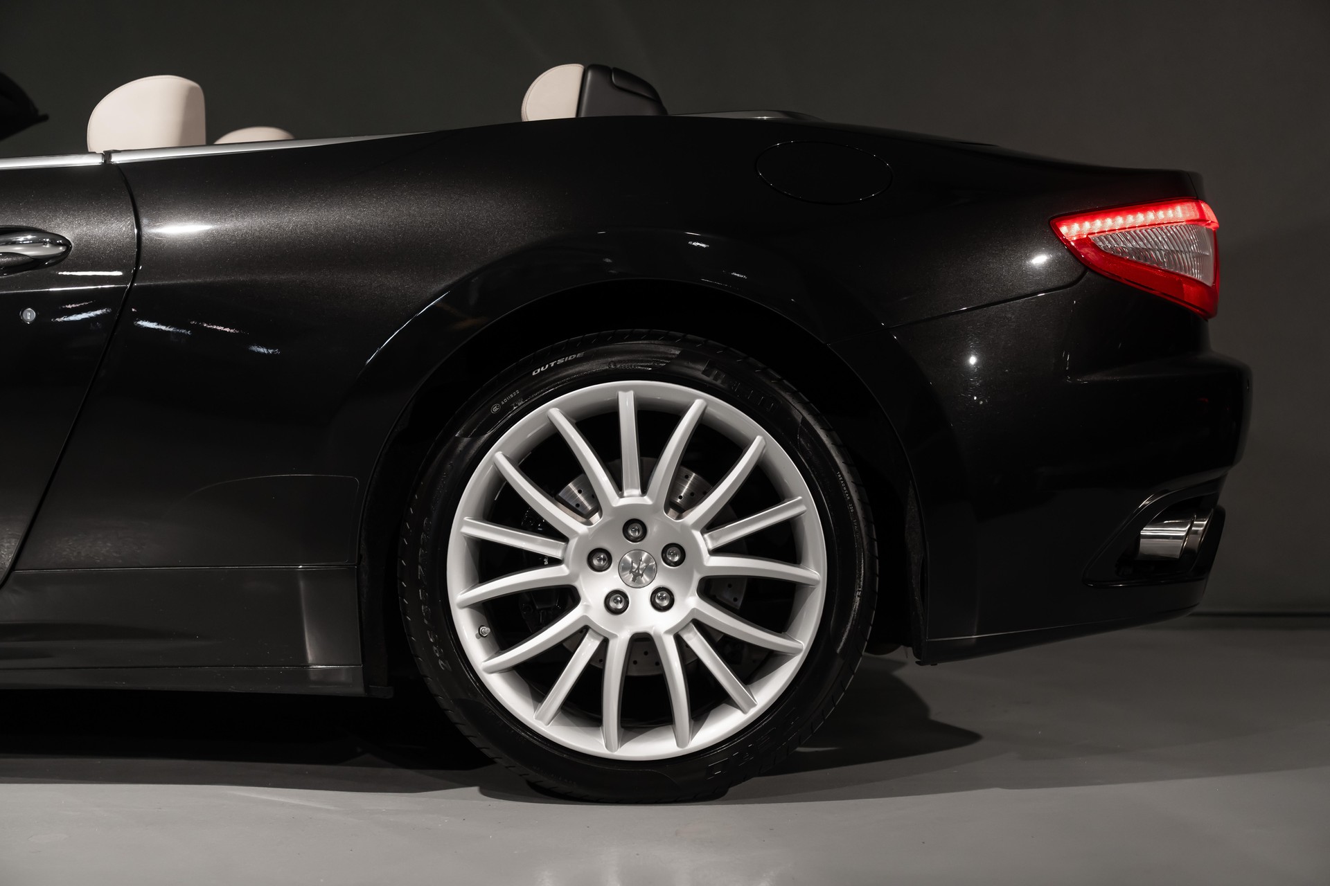 MASERATI Gran Cabrio 4.7 V8-image-8
