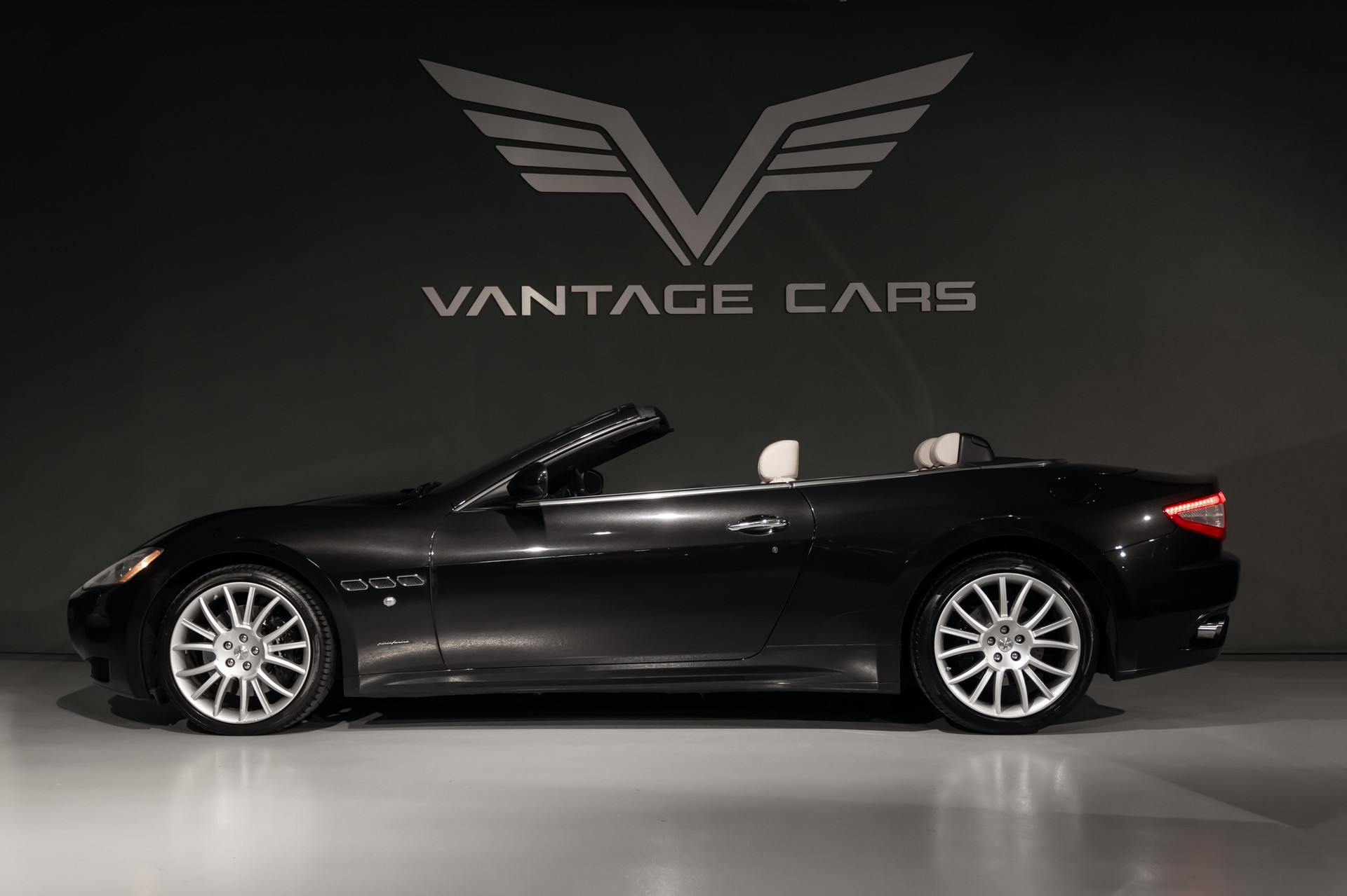 MASERATI Gran Cabrio 4.7 V8-showroom-element-1
