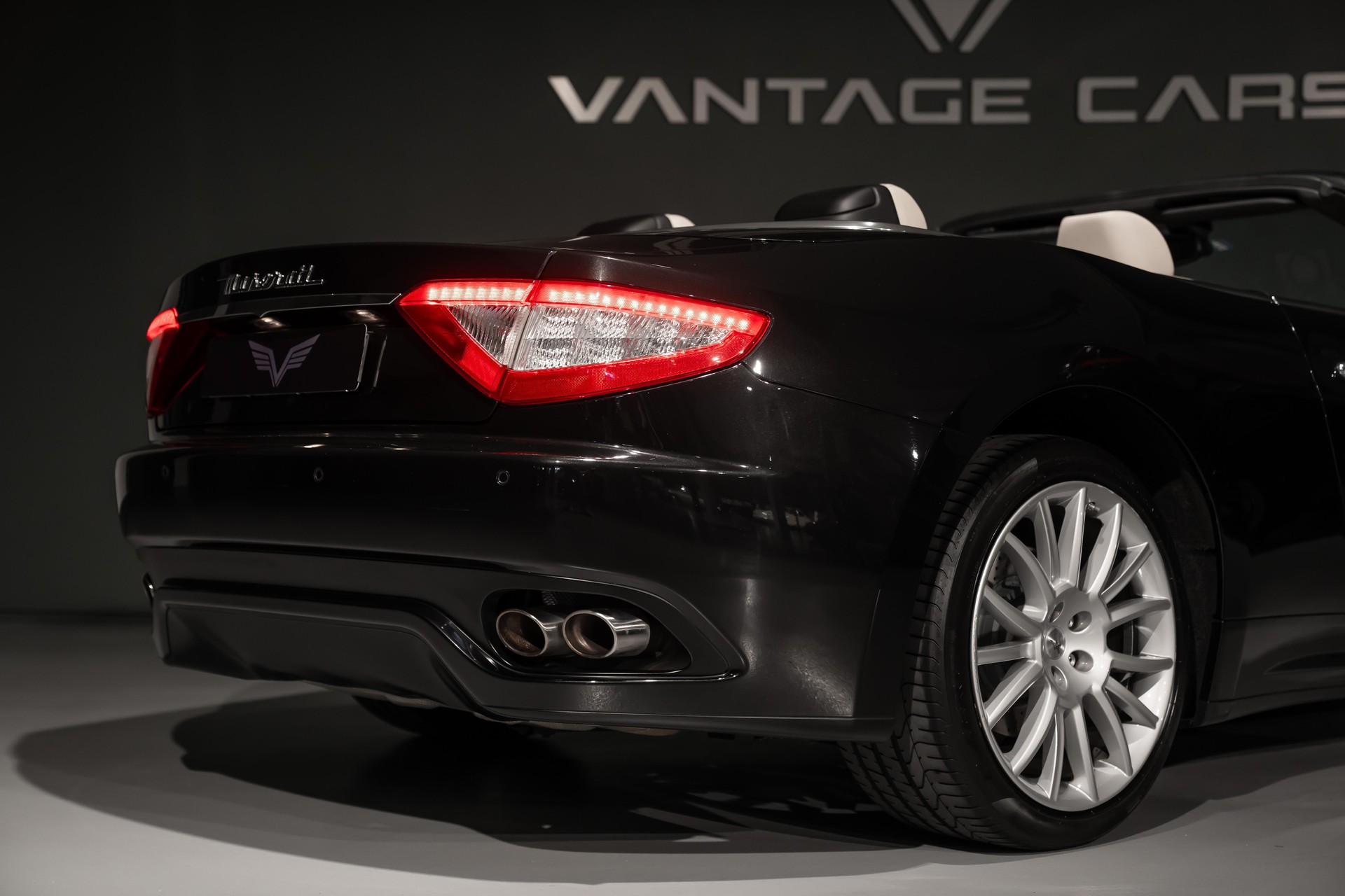 MASERATI Gran Cabrio 4.7 V8-image-9