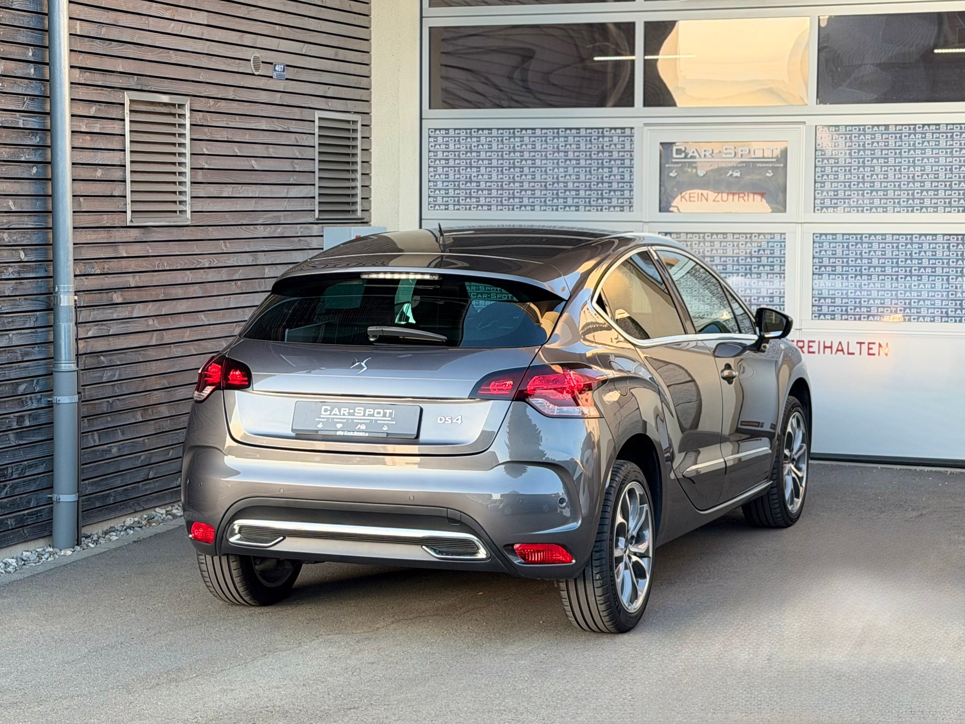 DS AUTOMOBILES DS4 1.6 THP Sport Chic Automatic-showroom-element-3