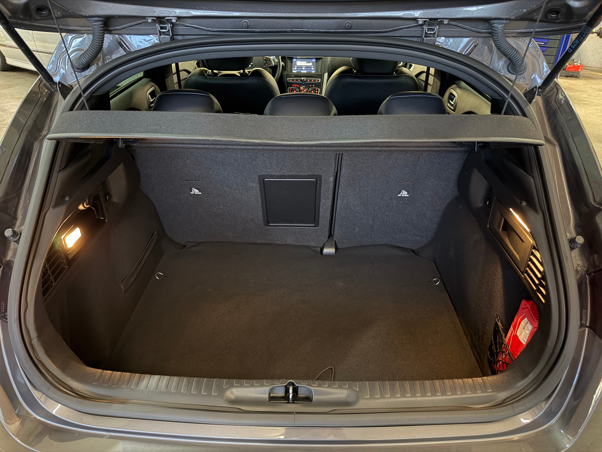 DS AUTOMOBILES DS4 1.6 THP Sport Chic Automatic-image-21