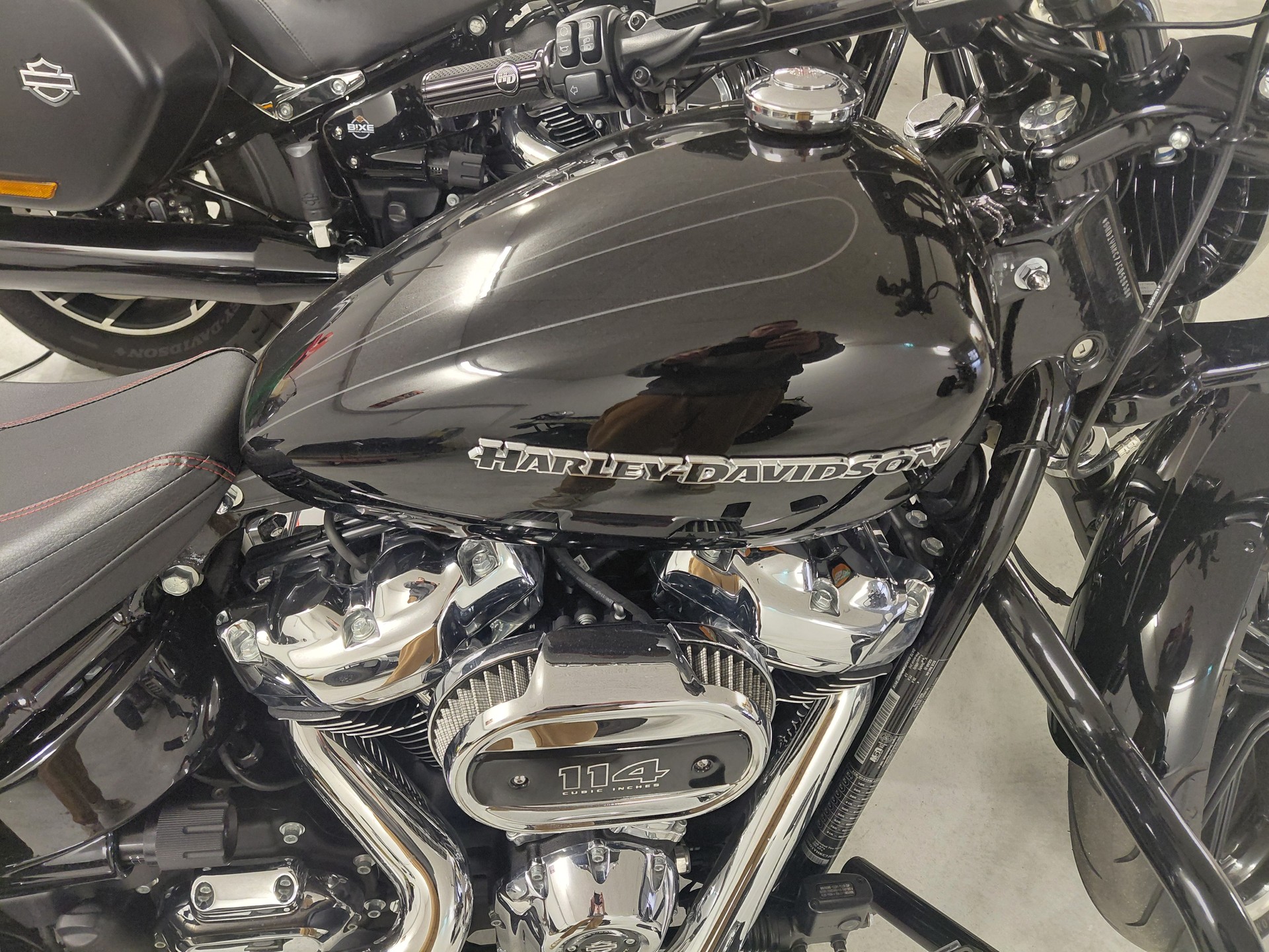 HARLEY-DAVIDSON FXBRS Breakout 114 ABS-image-1