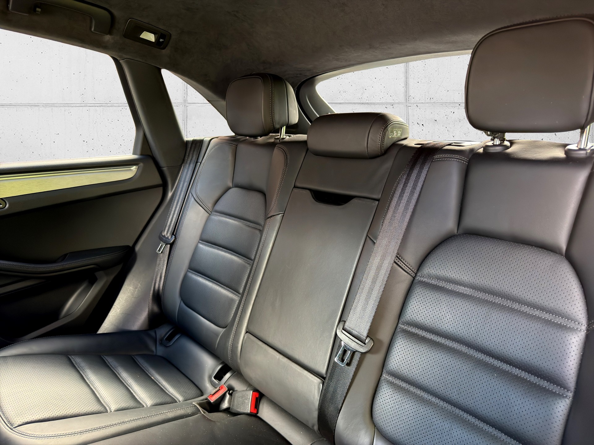 PORSCHE Macan Turbo PDK-image-24