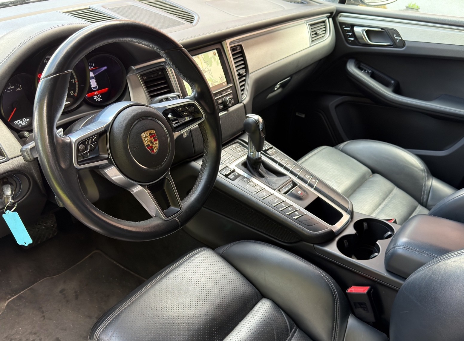 PORSCHE Macan Turbo PDK-image-9