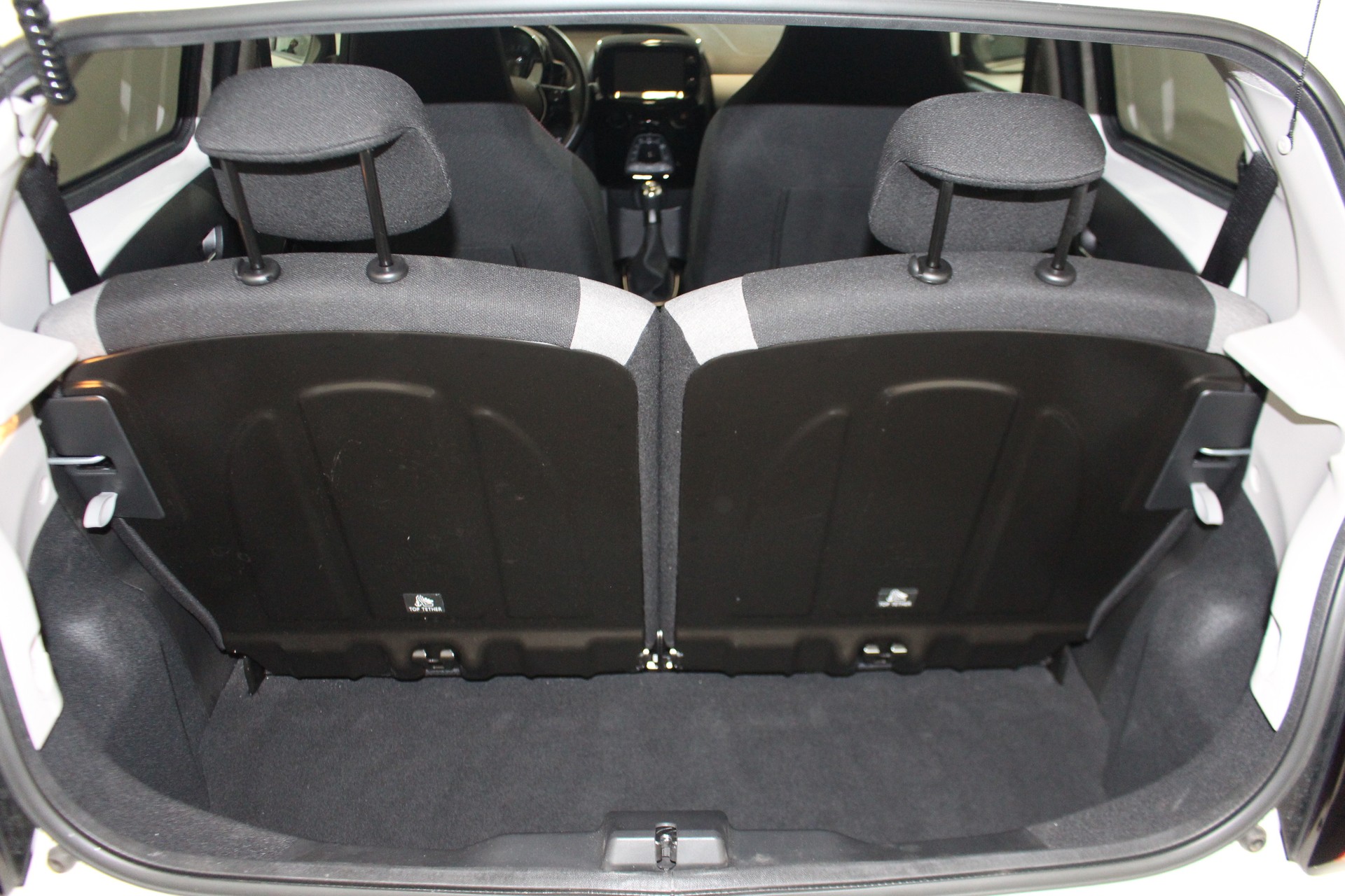 CITROEN C1 1.2 PureTech Shine Airscape-image-8