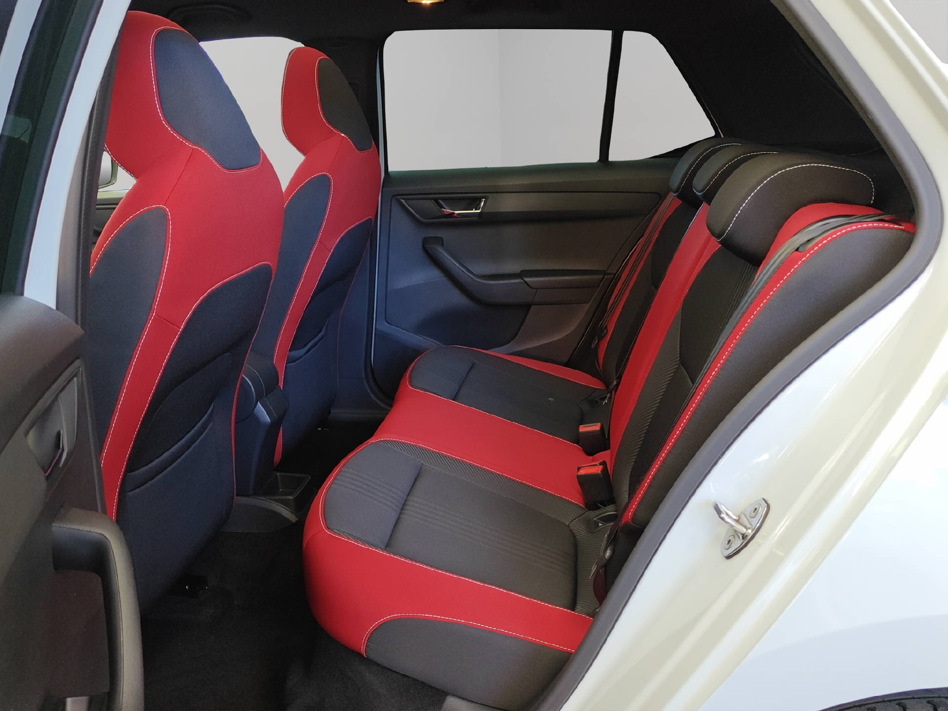 SKODA Fabia 1.0 TSI Monte Carlo DSG-image-5