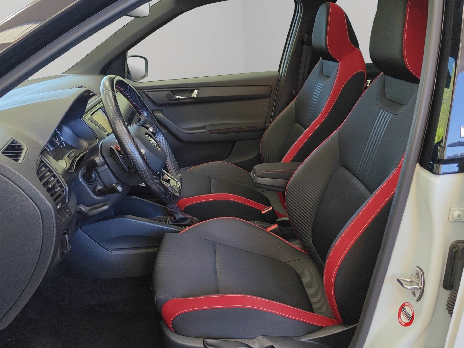 SKODA Fabia 1.0 TSI Monte Carlo DSG-image-4