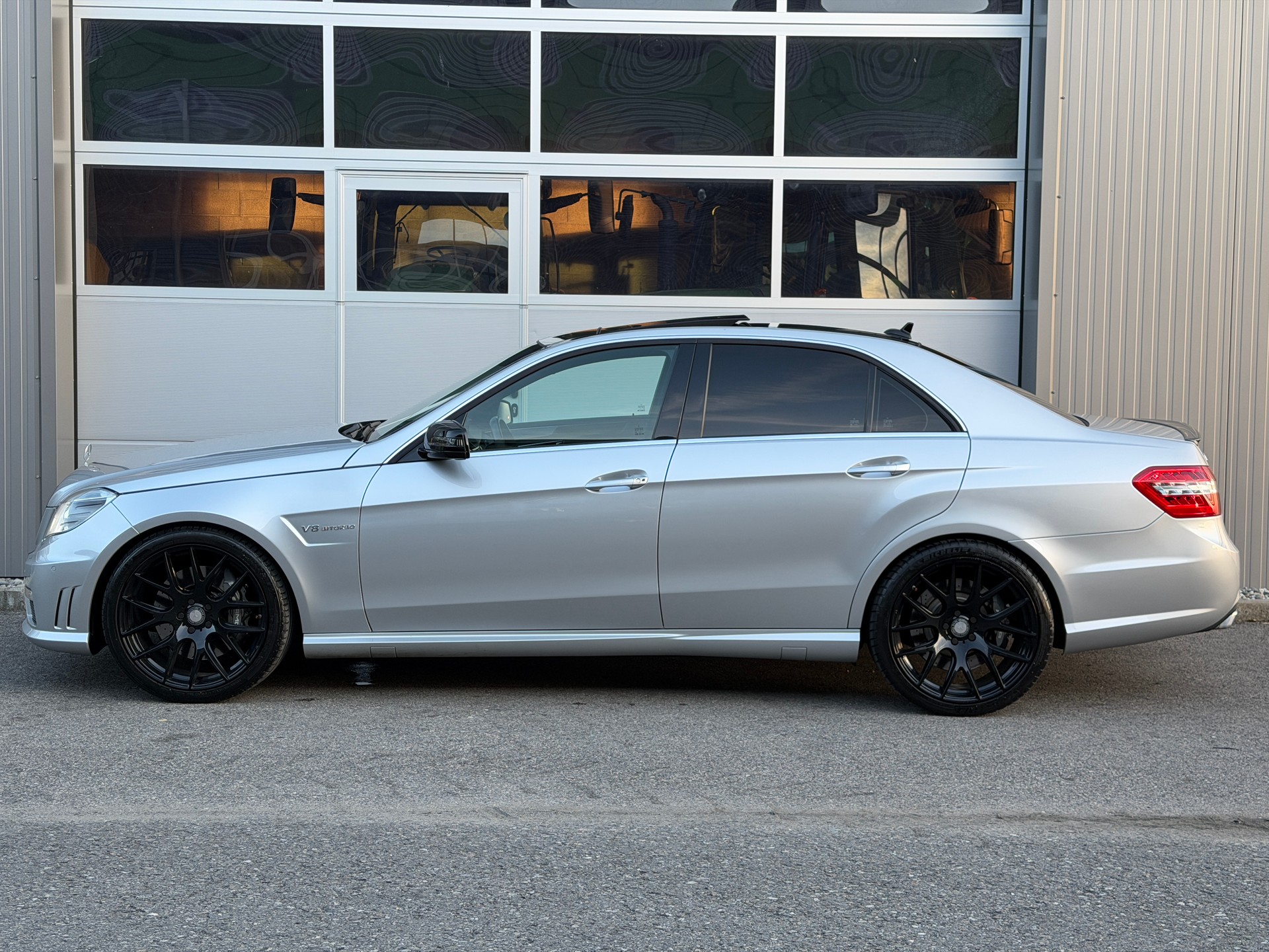 MERCEDES-BENZ E 63 CGI AMG 7G-Tronic-image-7