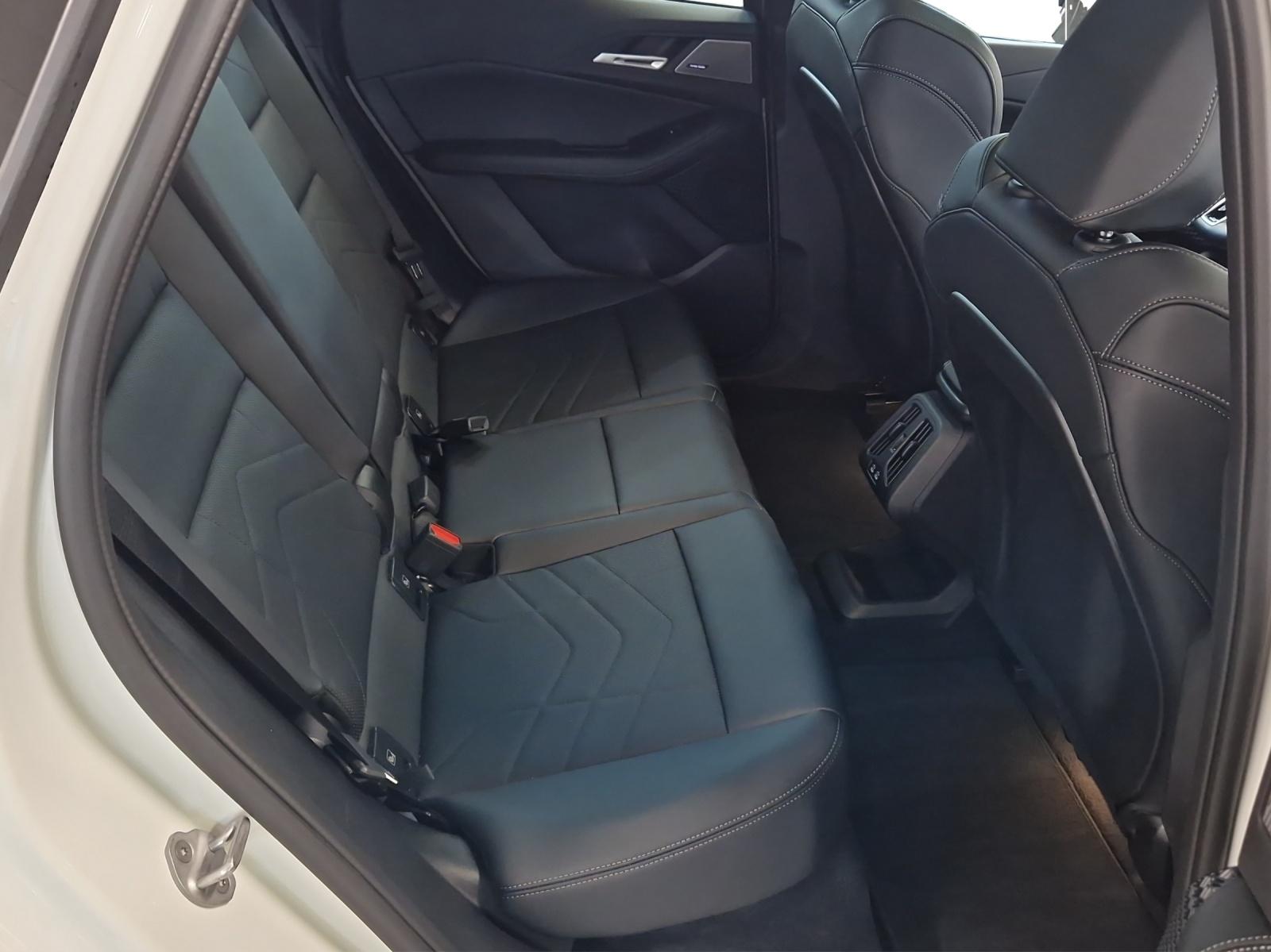 BMW 225e xDrive Active Tourer M Sport-image-6