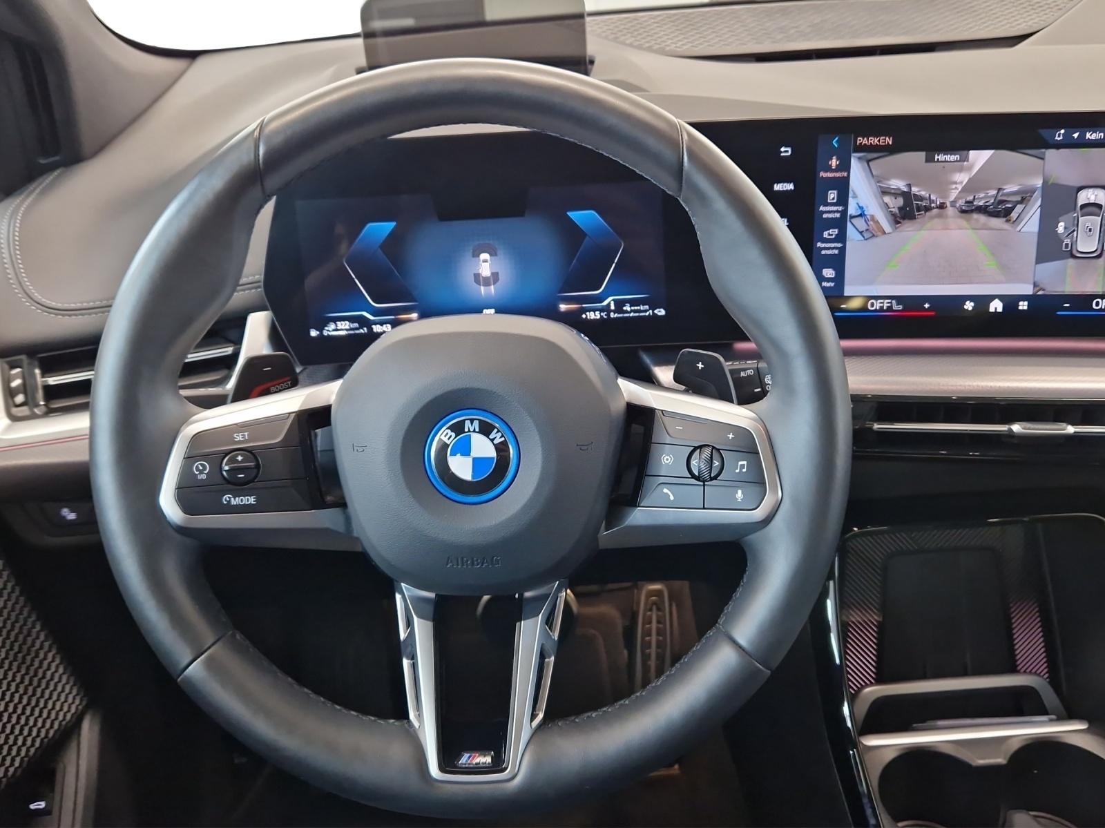 BMW 225e xDrive Active Tourer M Sport-showroom-element-2