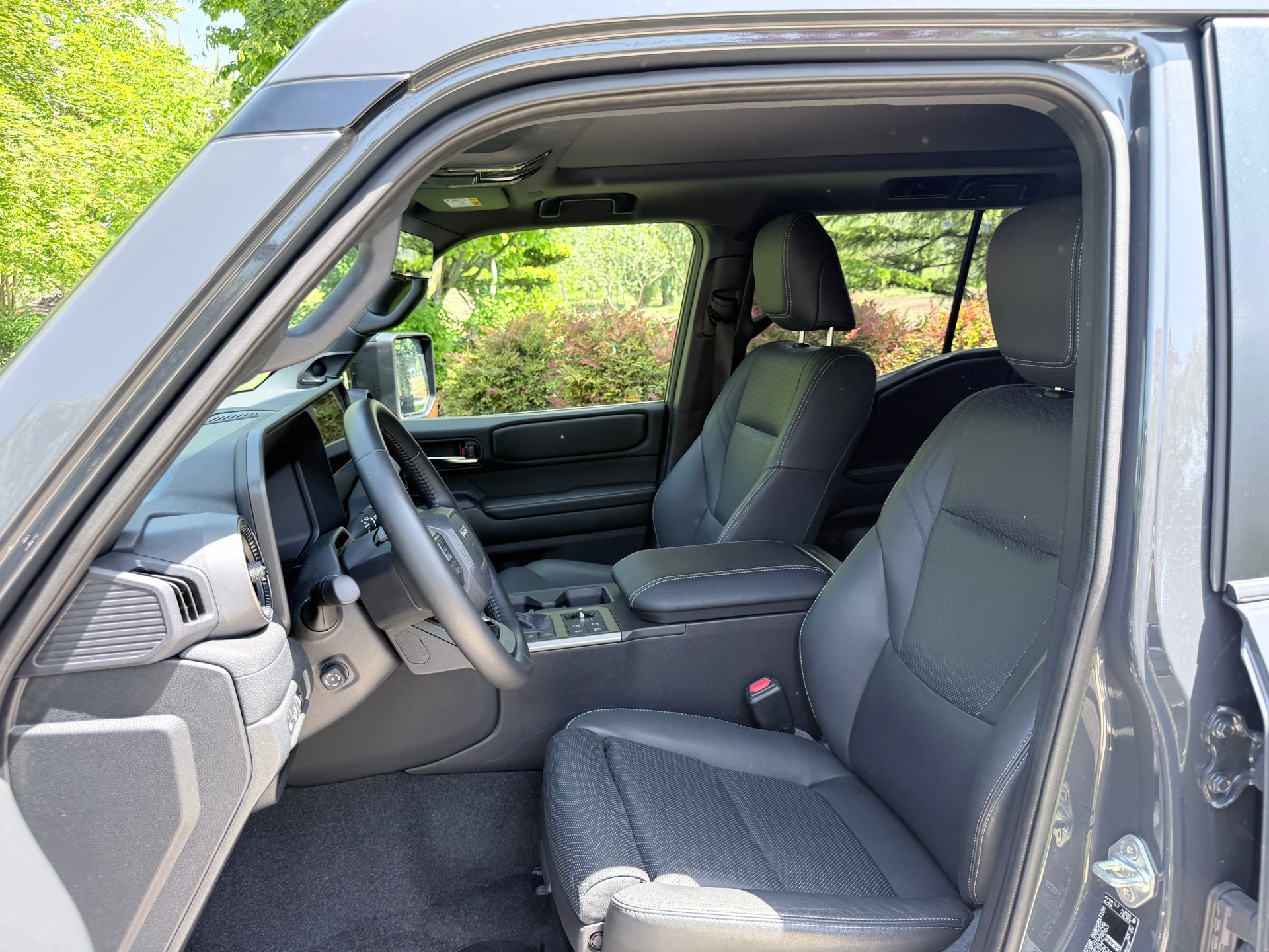 TOYOTA Land Cruiser 2.8TD Invincible-image-6