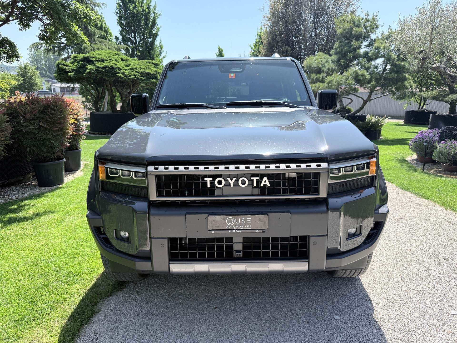 TOYOTA Land Cruiser 2.8TD Invincible-showroom-element-3