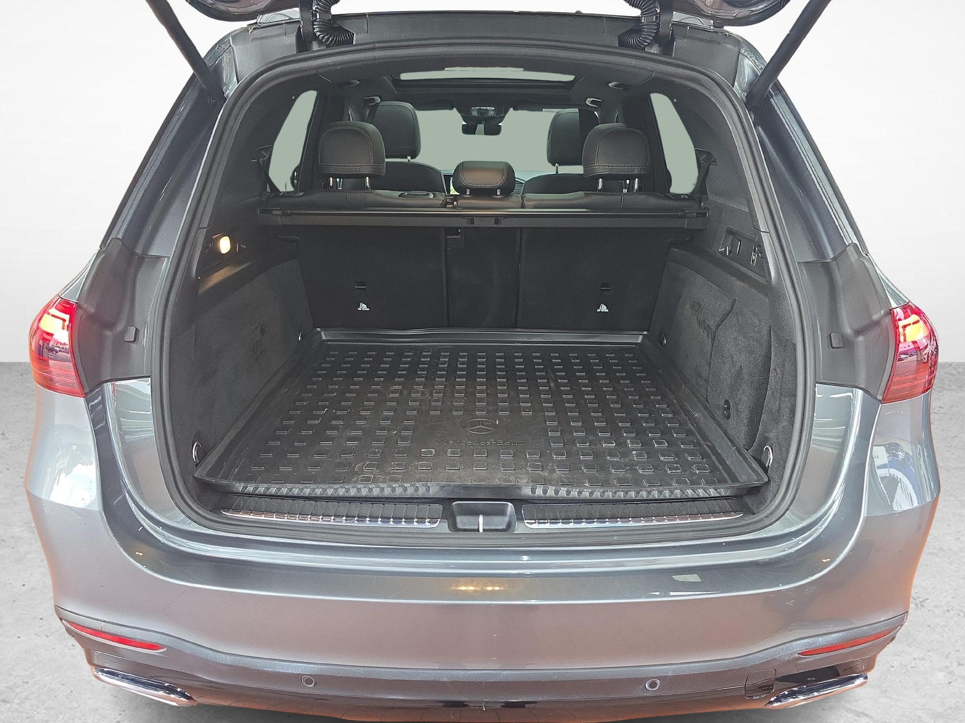 MERCEDES-BENZ GLE 350 de 4MATIC AMG Line-image-10