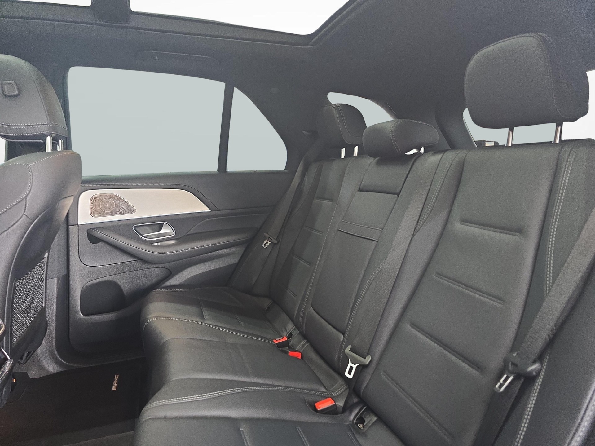 MERCEDES-BENZ GLE 350 de 4MATIC AMG Line-image-9