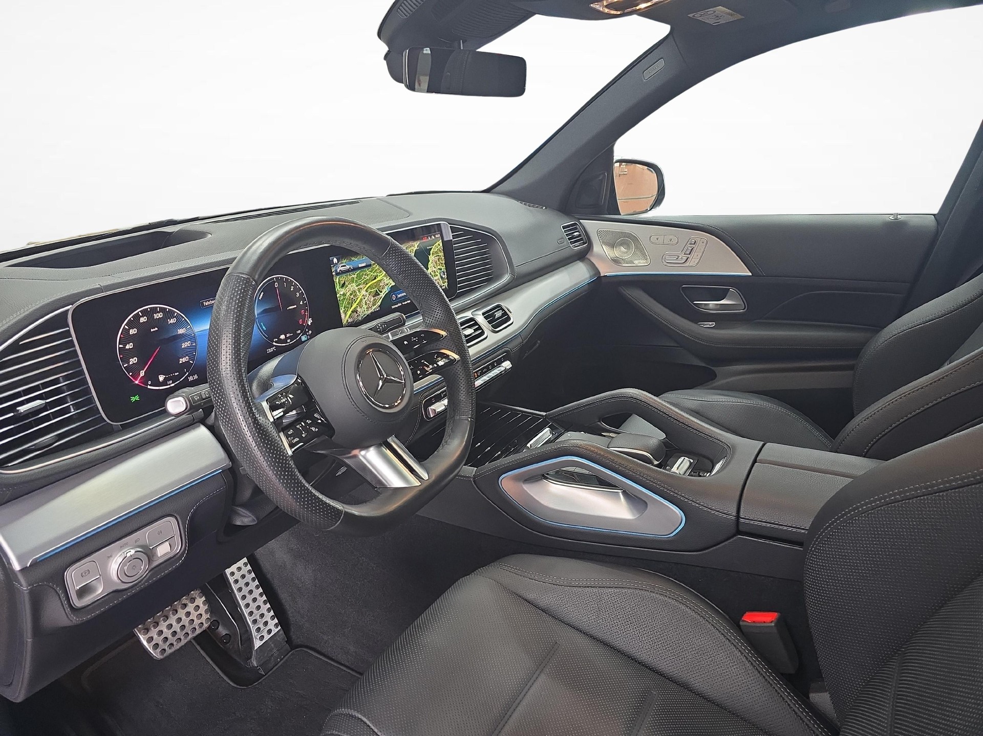 MERCEDES-BENZ GLE 350 de 4MATIC AMG Line-image-4