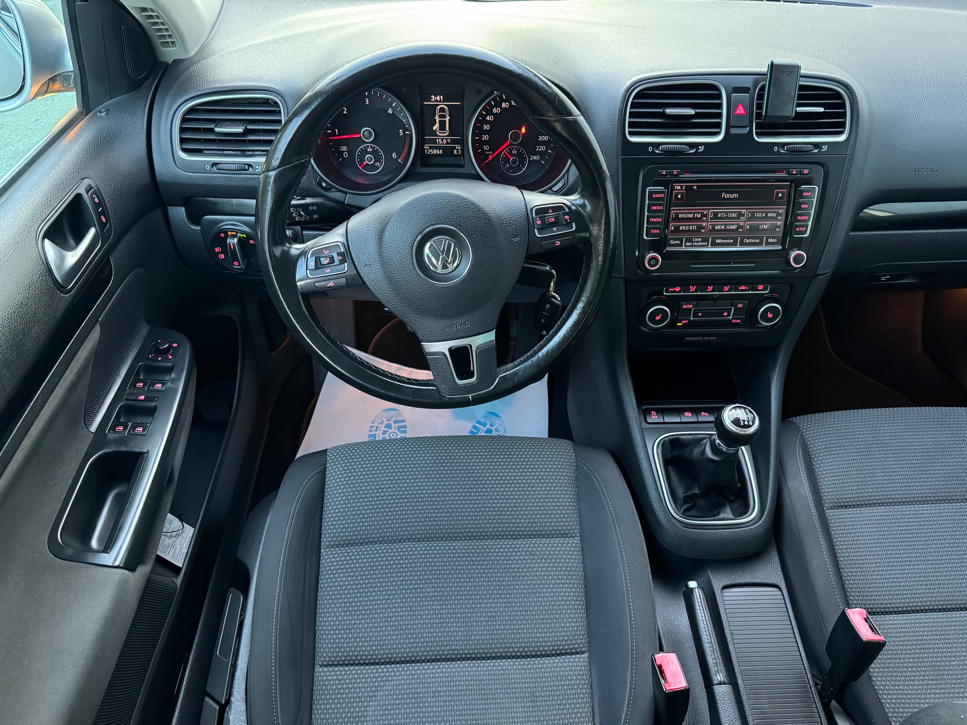 VW Golf Variant 1.6 TDI Team 4Motion-image-6