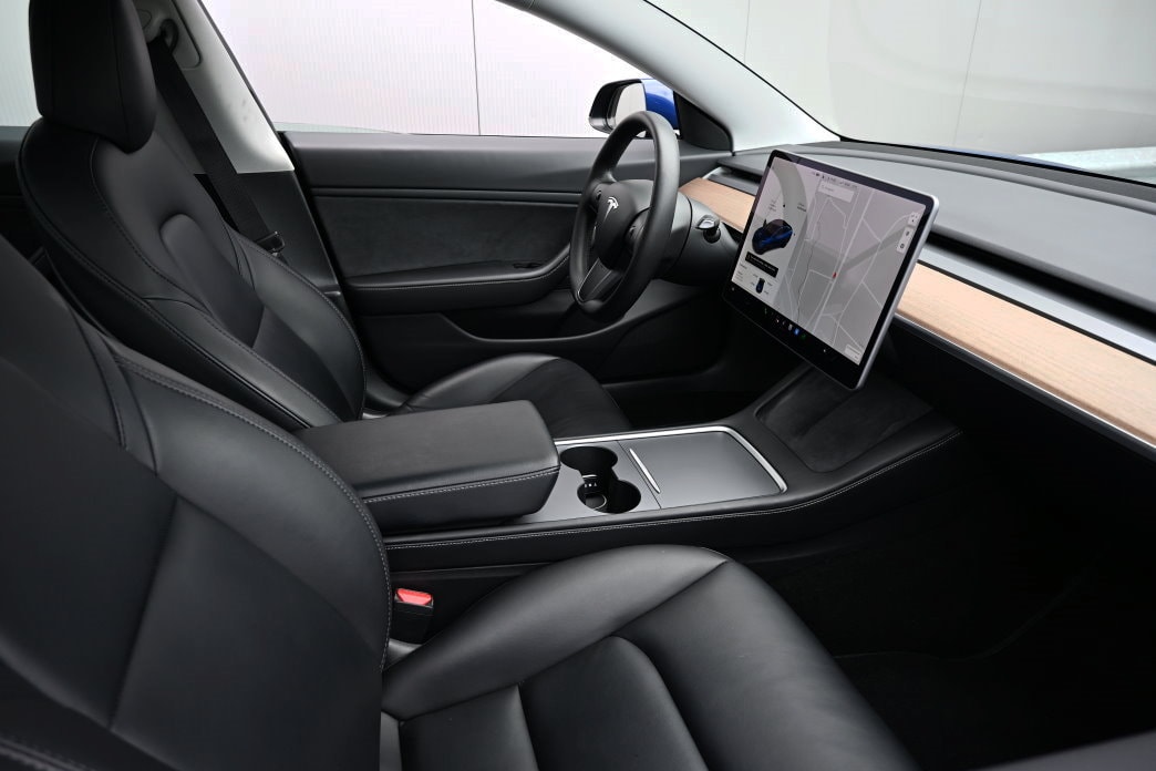 TESLA Model 3 Long Range Dual Motor AWD Facelift-image-4