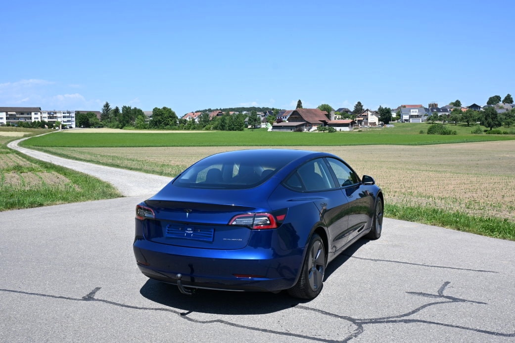 TESLA Model 3 Long Range Dual Motor AWD Facelift-image-2