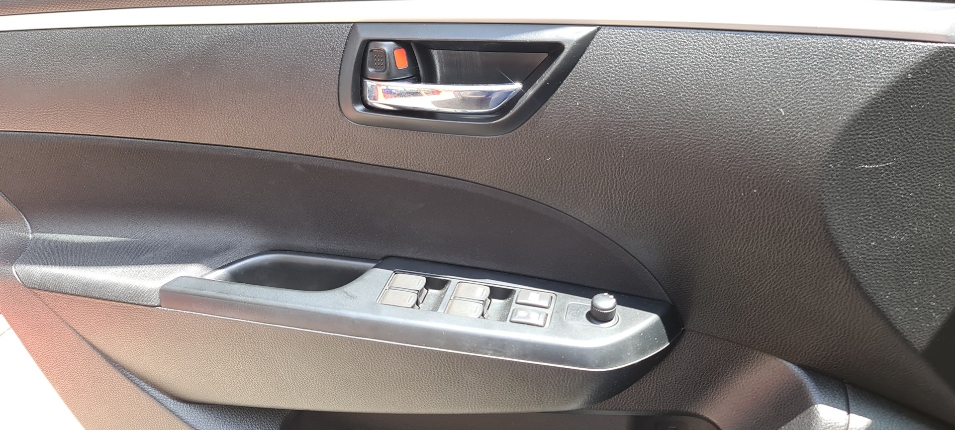 SUZUKI Swift 1.2i 16V Sergio Cellano Top Automatic-image-19