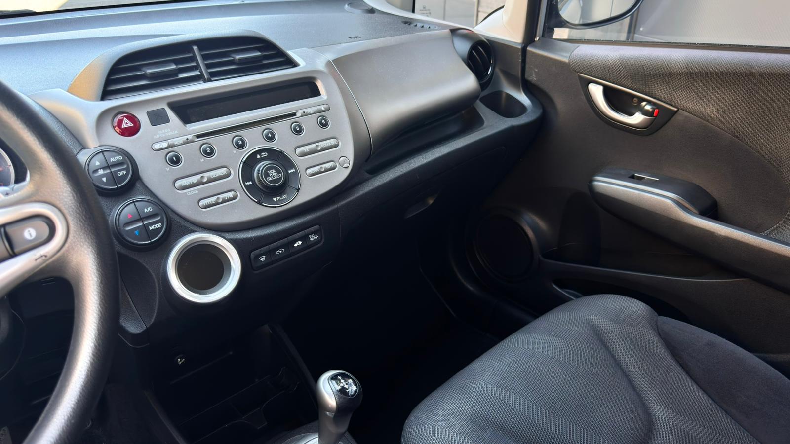 HONDA Jazz 1.4i Comfort i-Shift-image-10