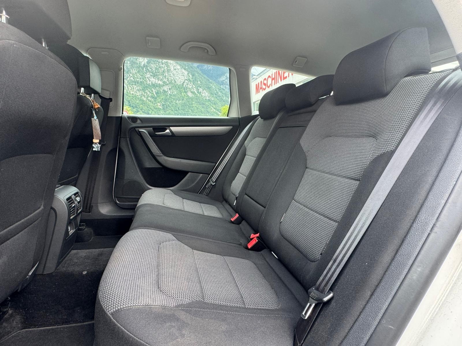 VW Passat Variant 2.0 TDI BMT Comfortline 4MDSG-image-5