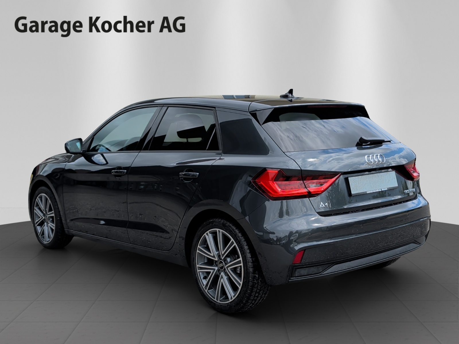AUDI A1 Sportback 30 TFSI Attraction S-tronic-image-4