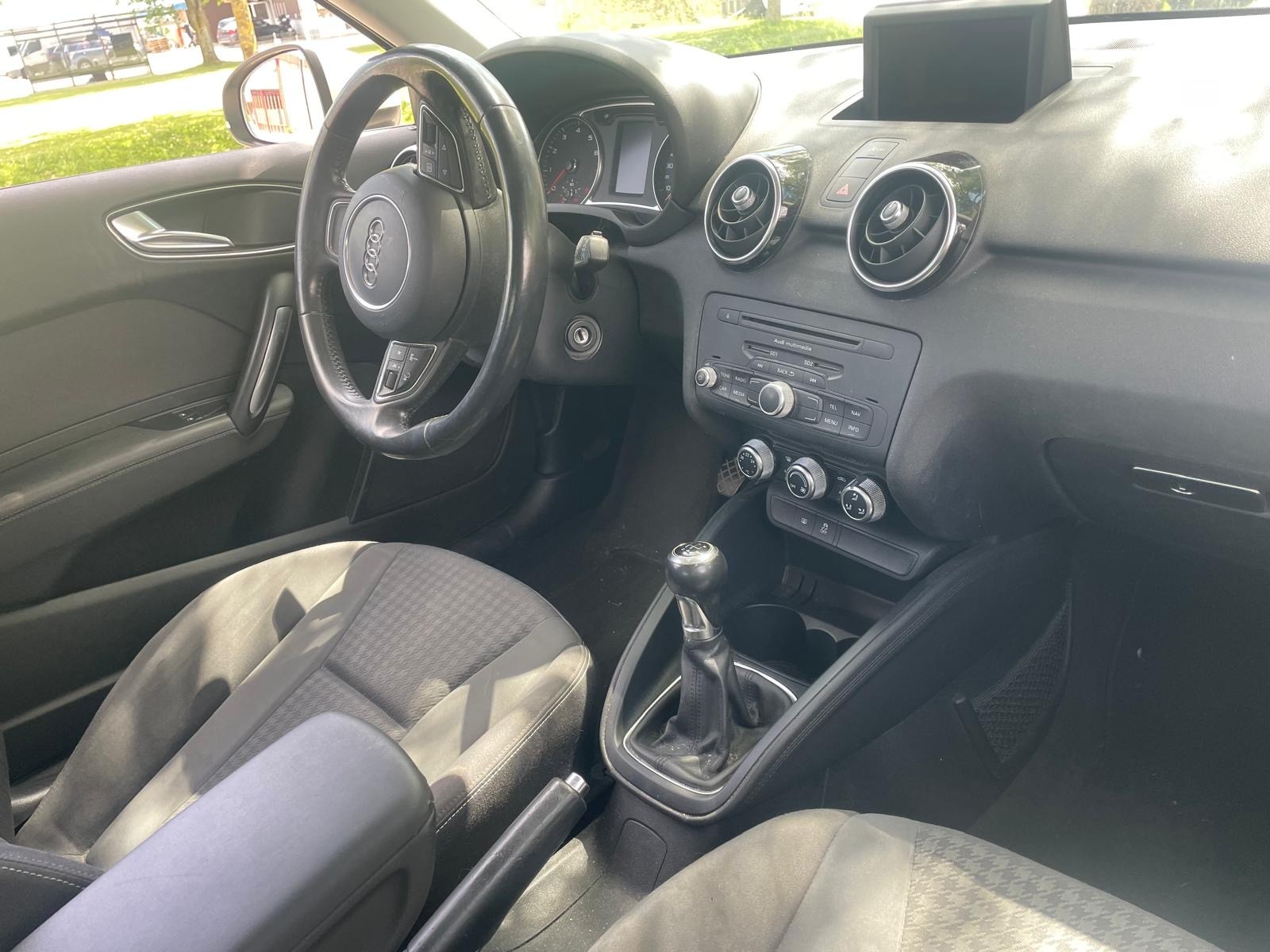 AUDI A1-image-4