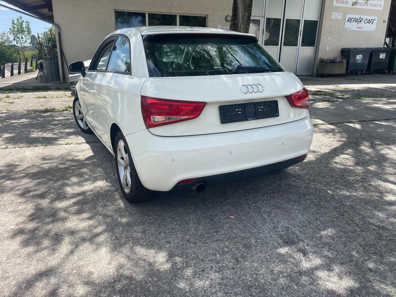 AUDI A1-showroom-element-1