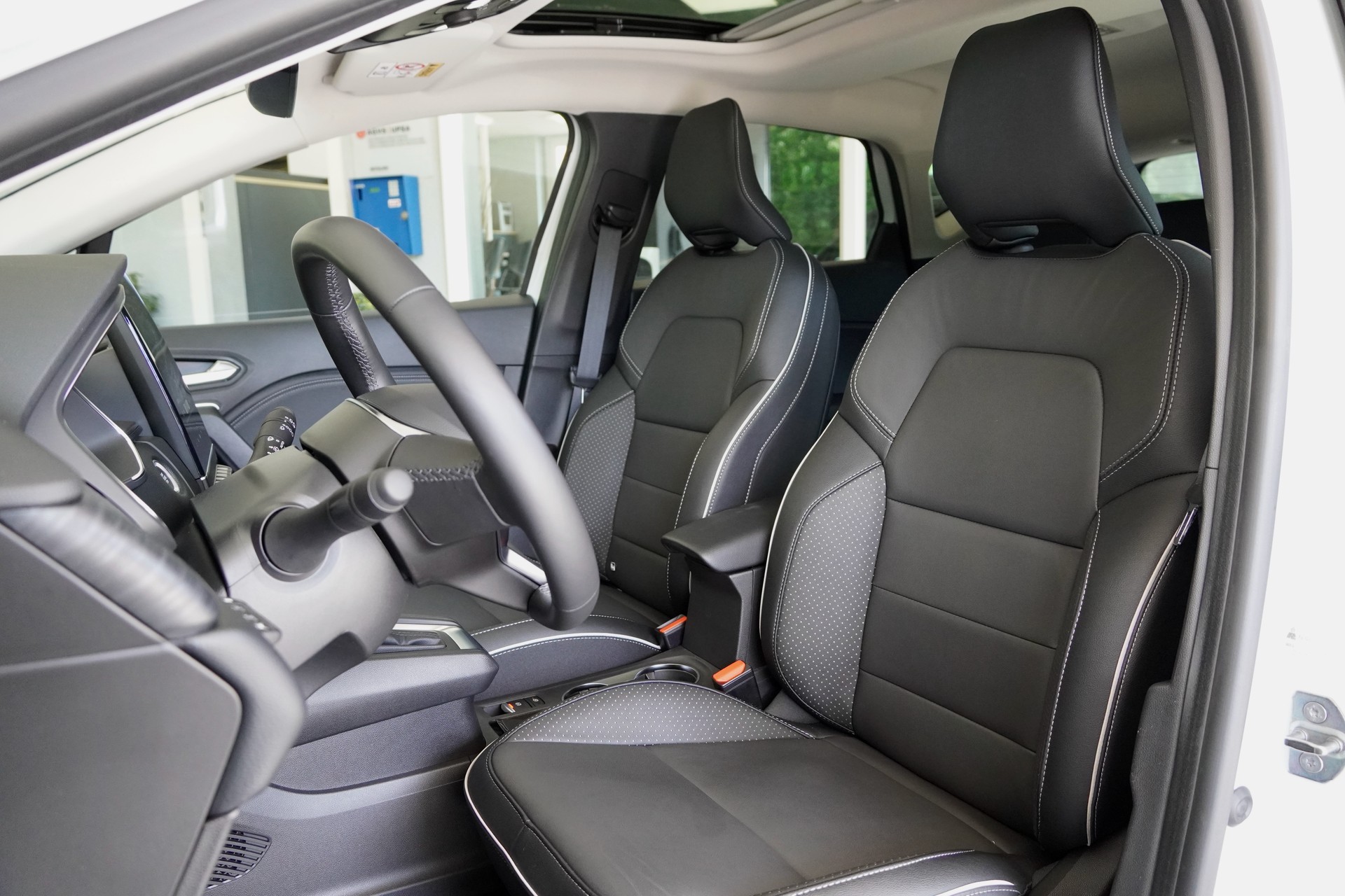 MITSUBISHI ASX 1.6 PHEV Instyle-image-8