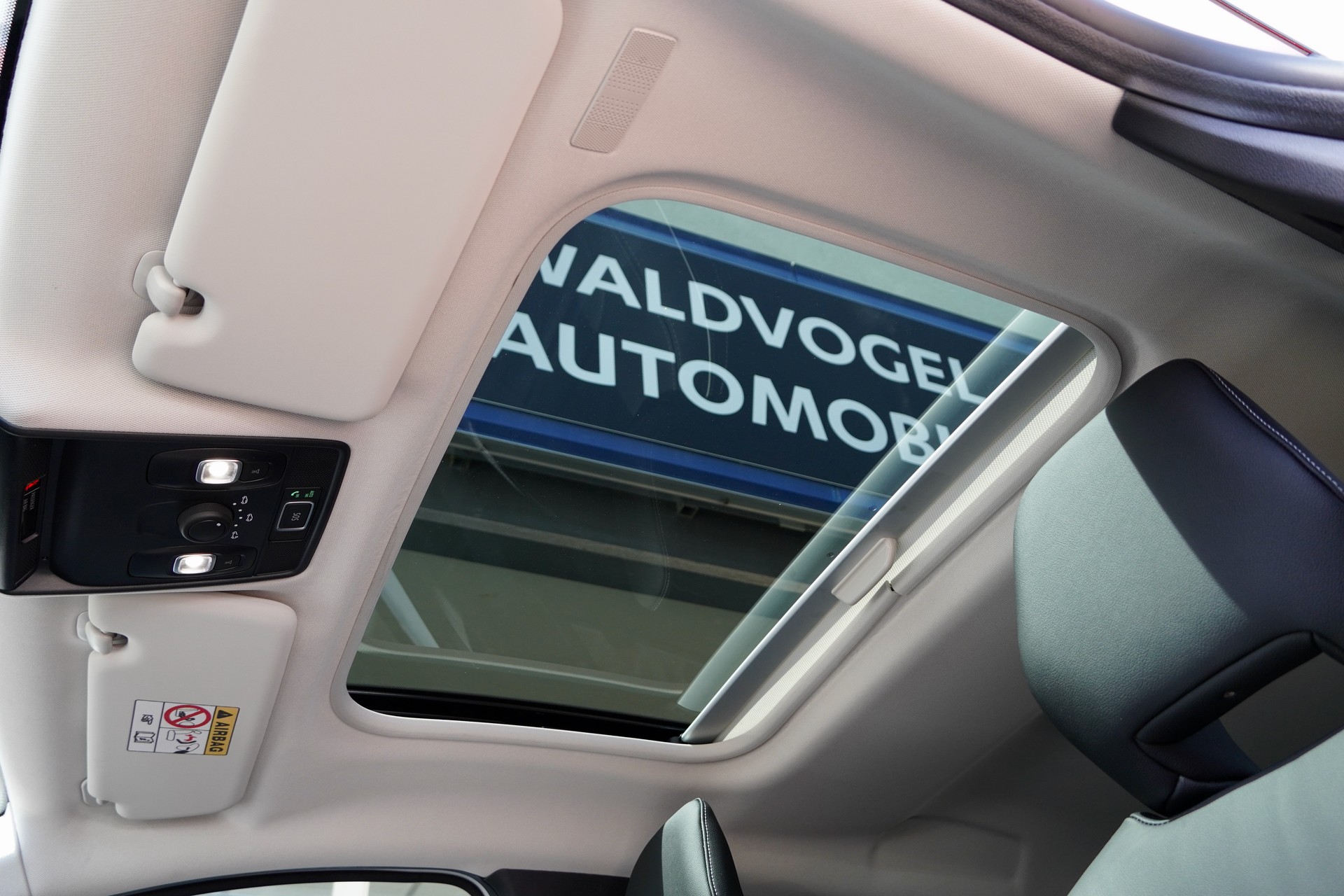 MITSUBISHI ASX 1.6 PHEV Instyle-image-10