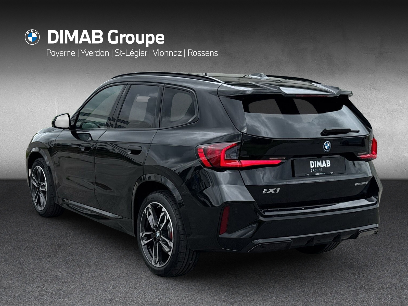 BMW iX1 eDrive 20 M Sport Pro-showroom-element-2