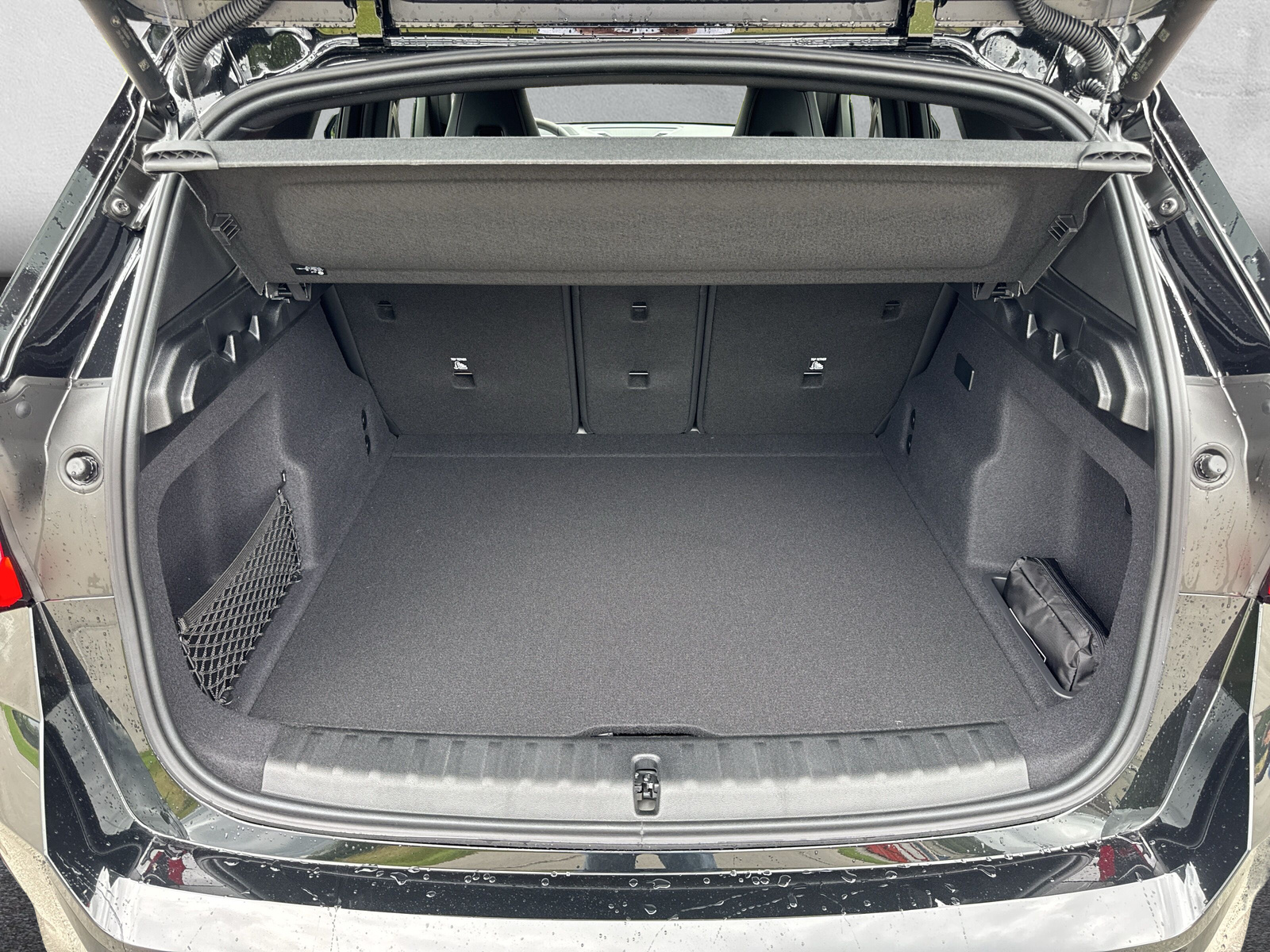 BMW iX1 eDrive 20 M Sport Pro-image-9